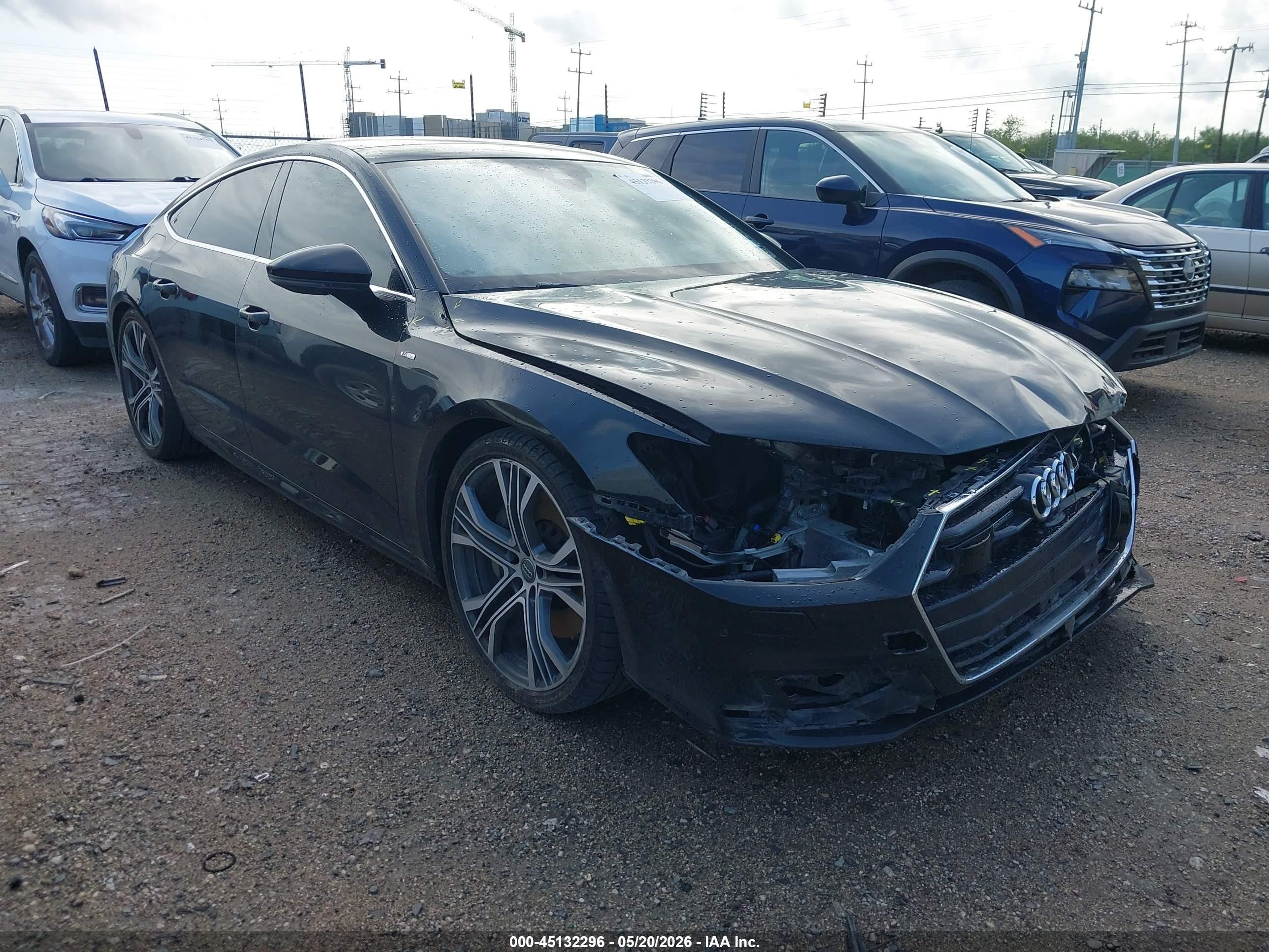 2020 Audi A7 Prestige, VIN WAUV2AF22LN003825 — Перед