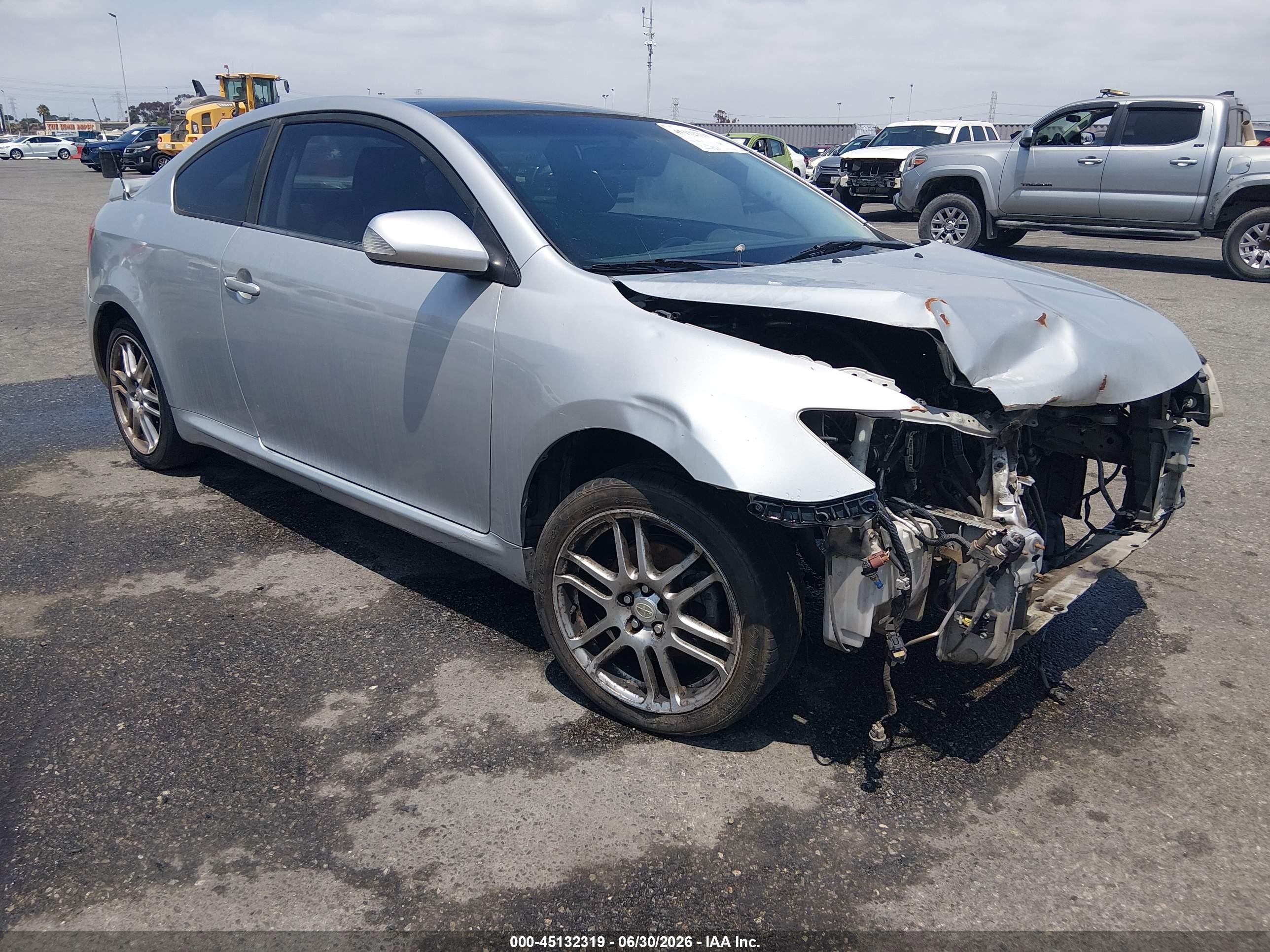 2006 Scion tC, VIN JTKDE167560104899 — Normal wear