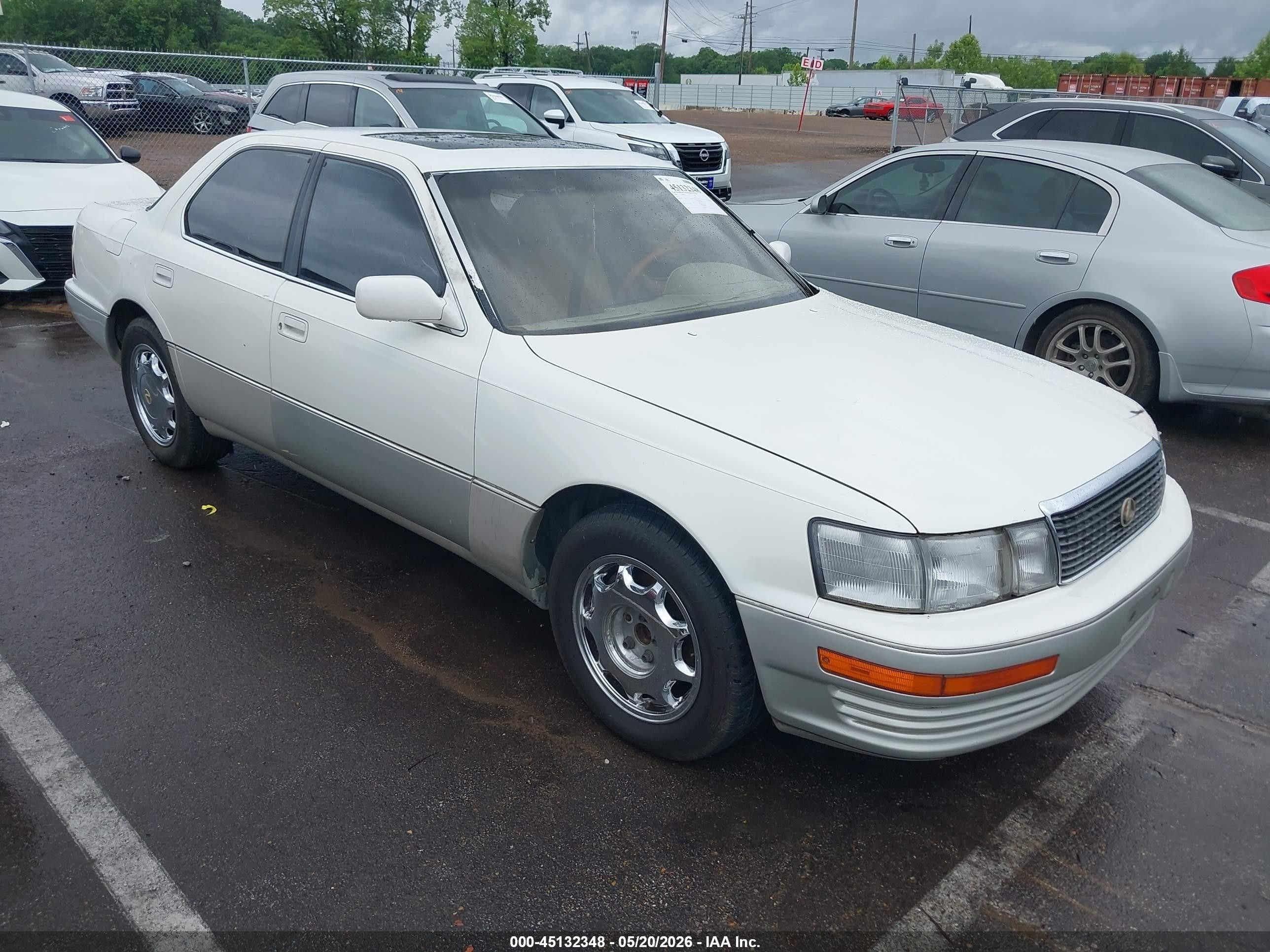 1994 Lexus LS 400, VIN JT8UF11E2R0201829 — Normal wear