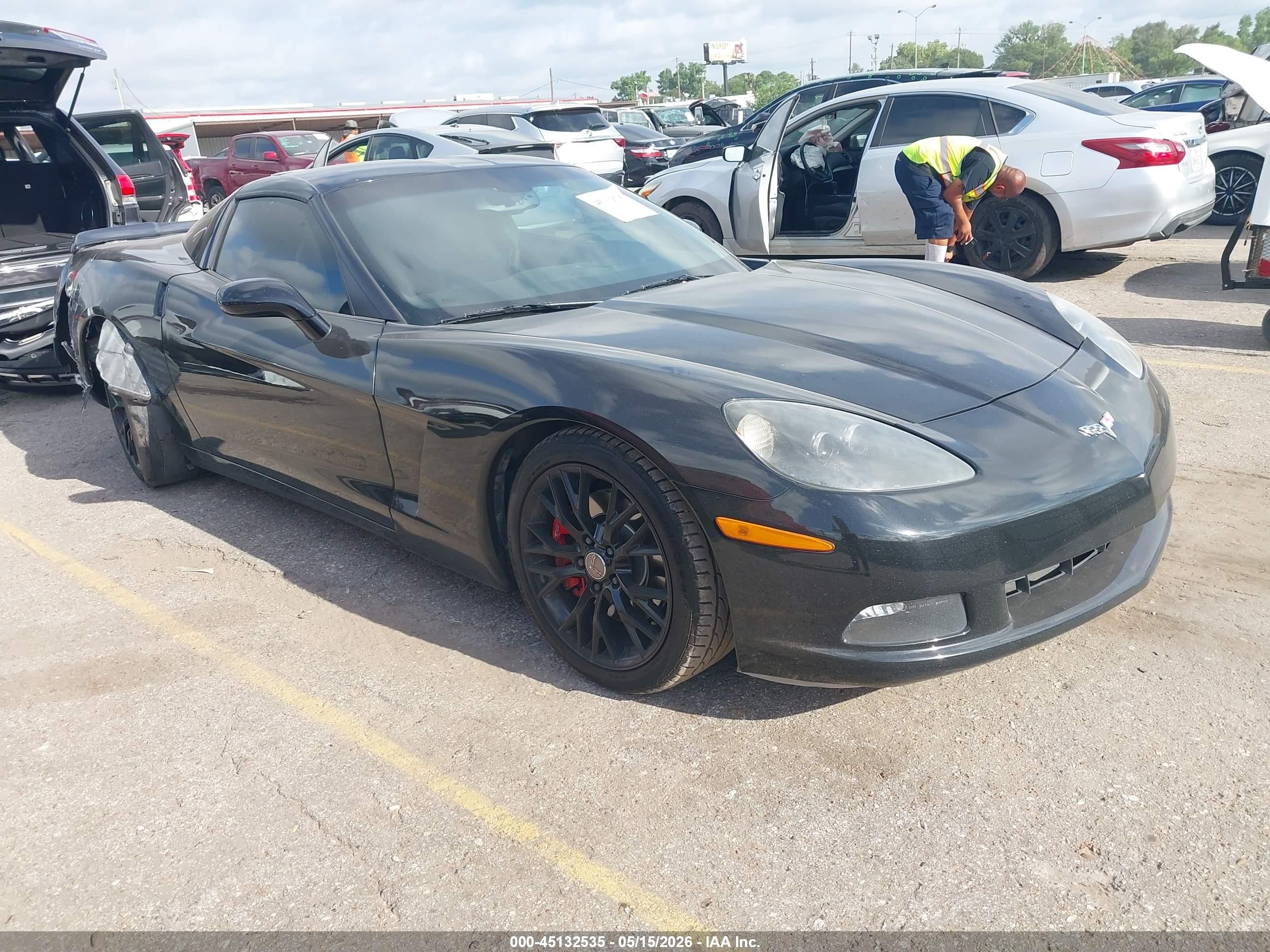 2011 Chevrolet Corvette 1LT, VIN 1G1YE2DW0B5100130 — Rear end