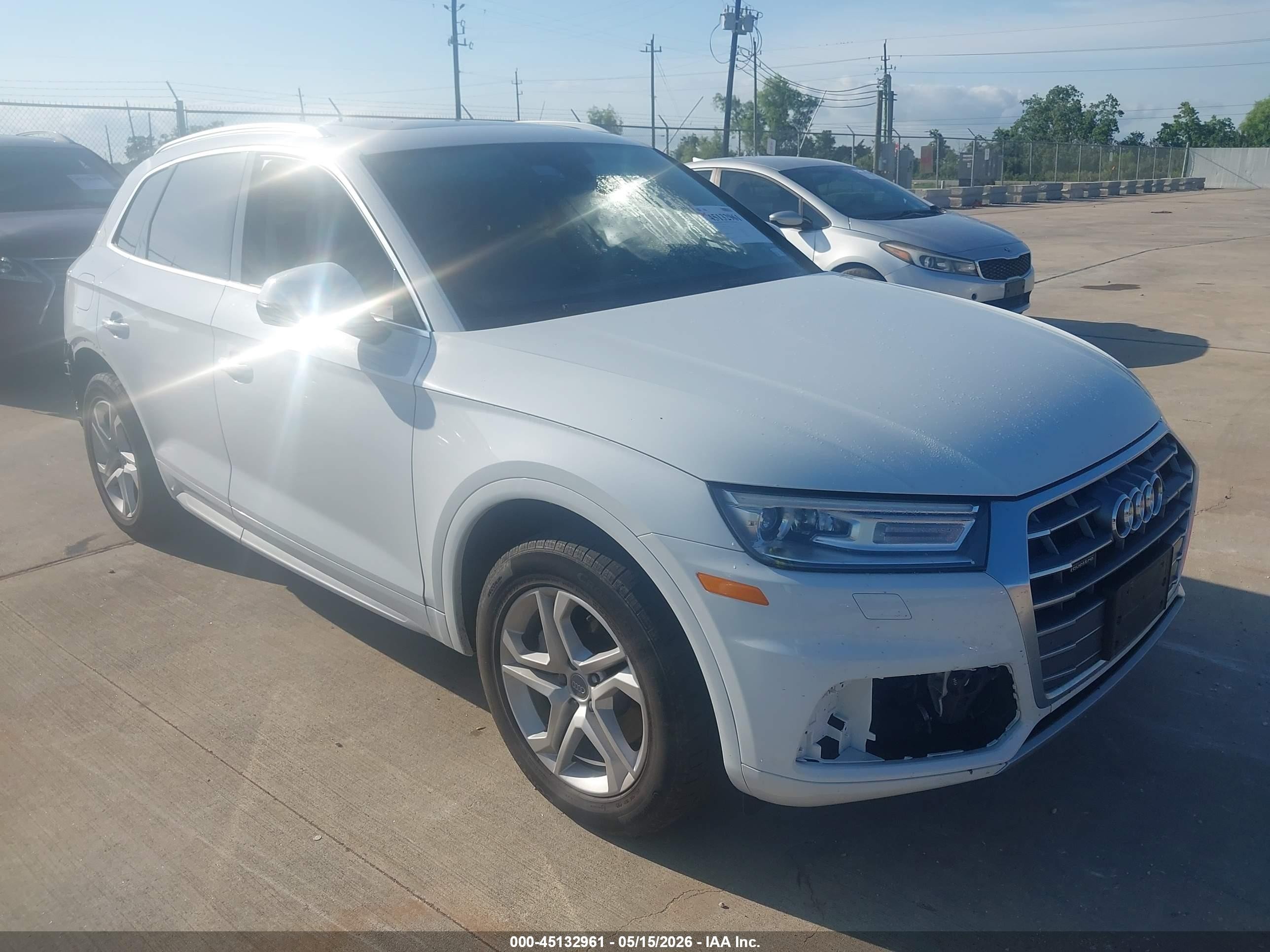 2019 Audi Q5 Premium, VIN WA1ANAFY3K2139209 — Rear end