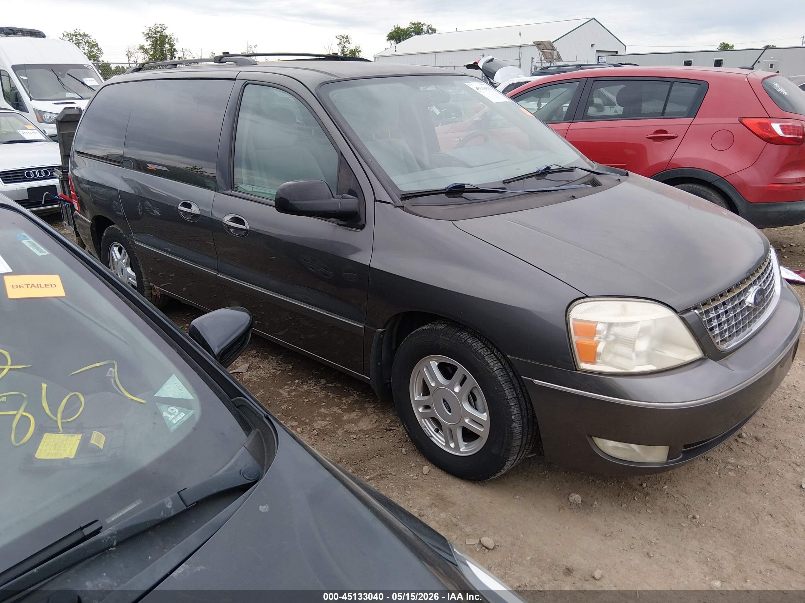 2005 Ford Freestar SEL, VIN 2FMZA52245BA05154 — Normal wear