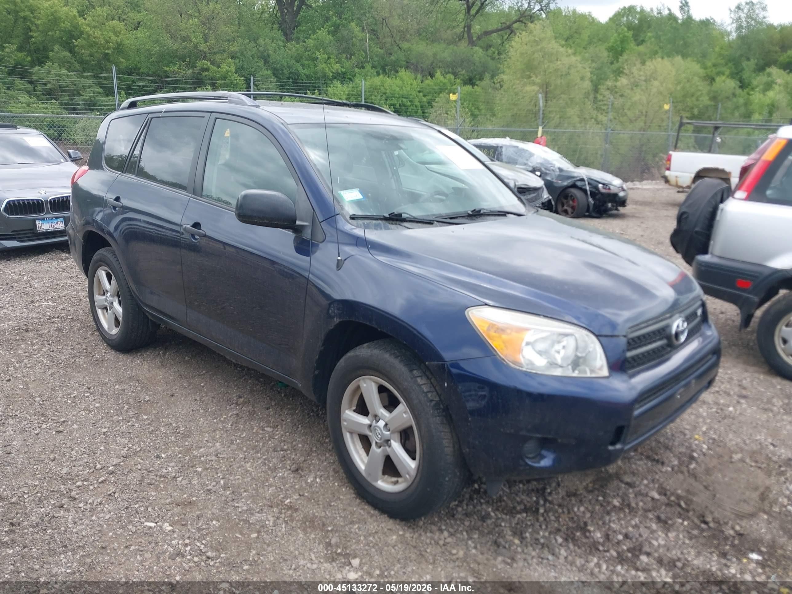 2006 Toyota RAV4, VIN JTMBK33V666001946 — Rear end