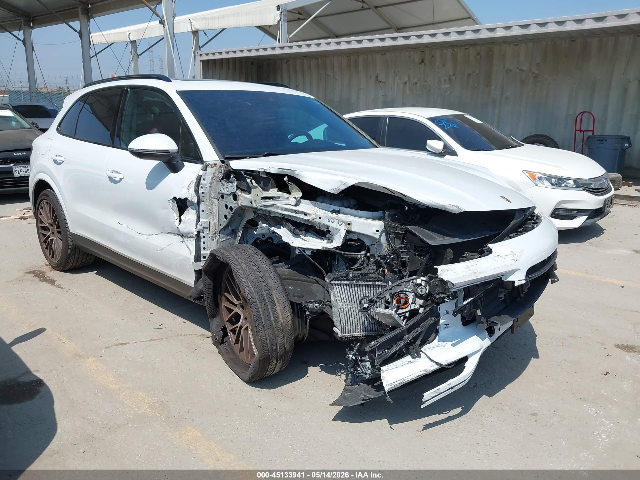 2023 Porsche Cayenne, VIN WP1AA2AYXPDA07959 — Front end