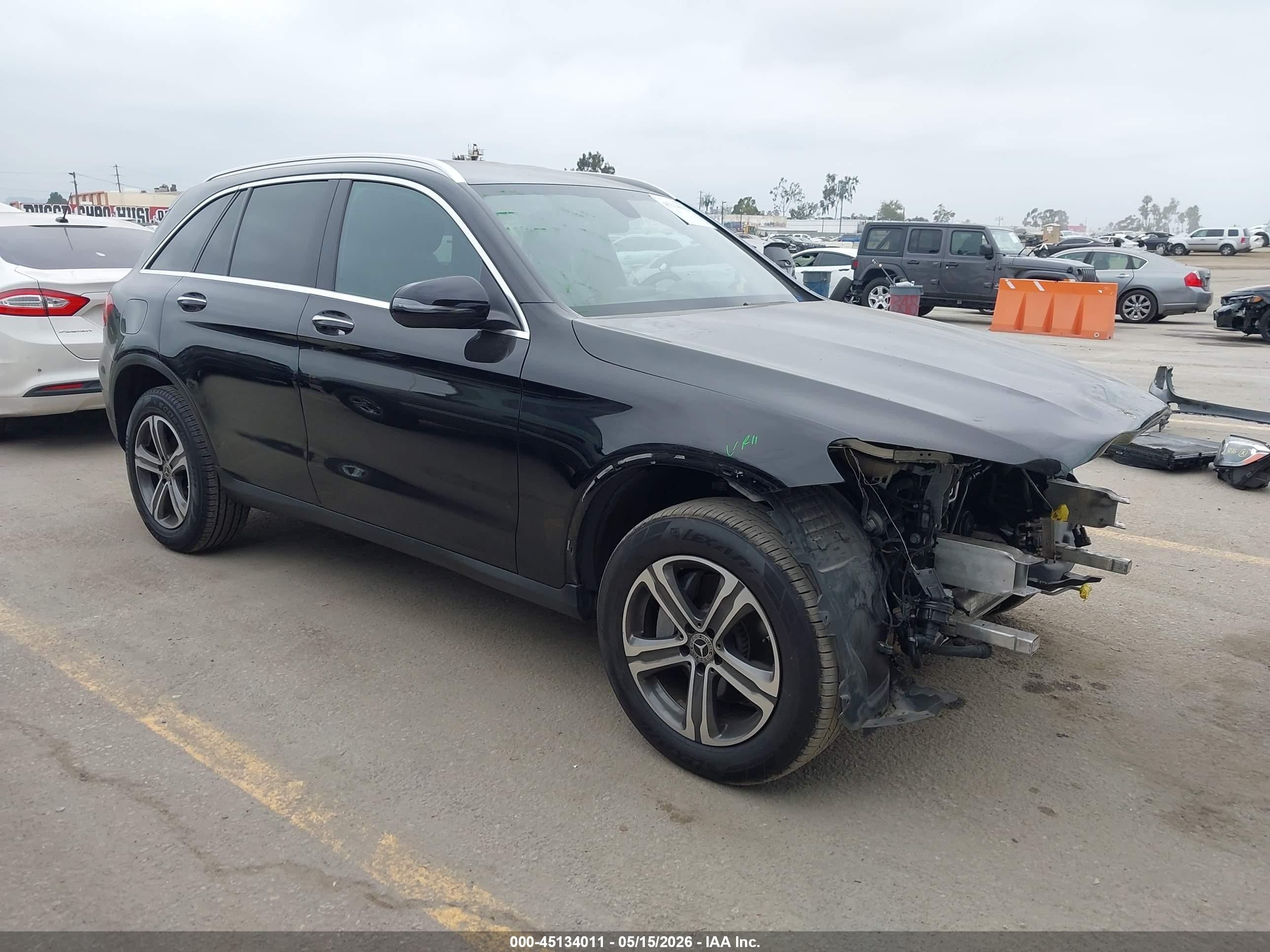2019 Mercedes-Benz GLC 300, VIN WDC0G4JB3KV134598 — Front end