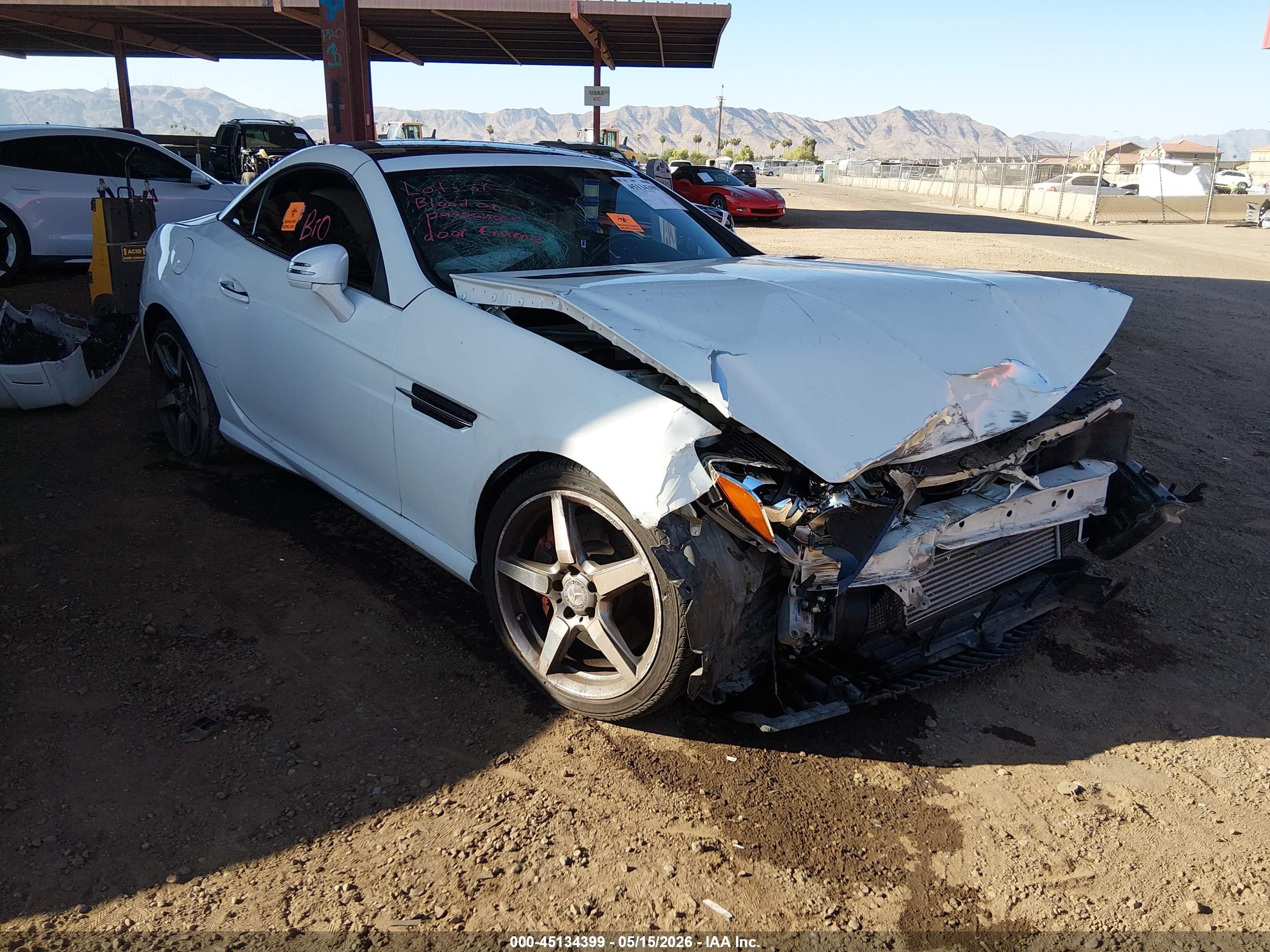 2015 Mercedes-Benz SLK 250, VIN WDDPK4HA8FF106852 — Front end