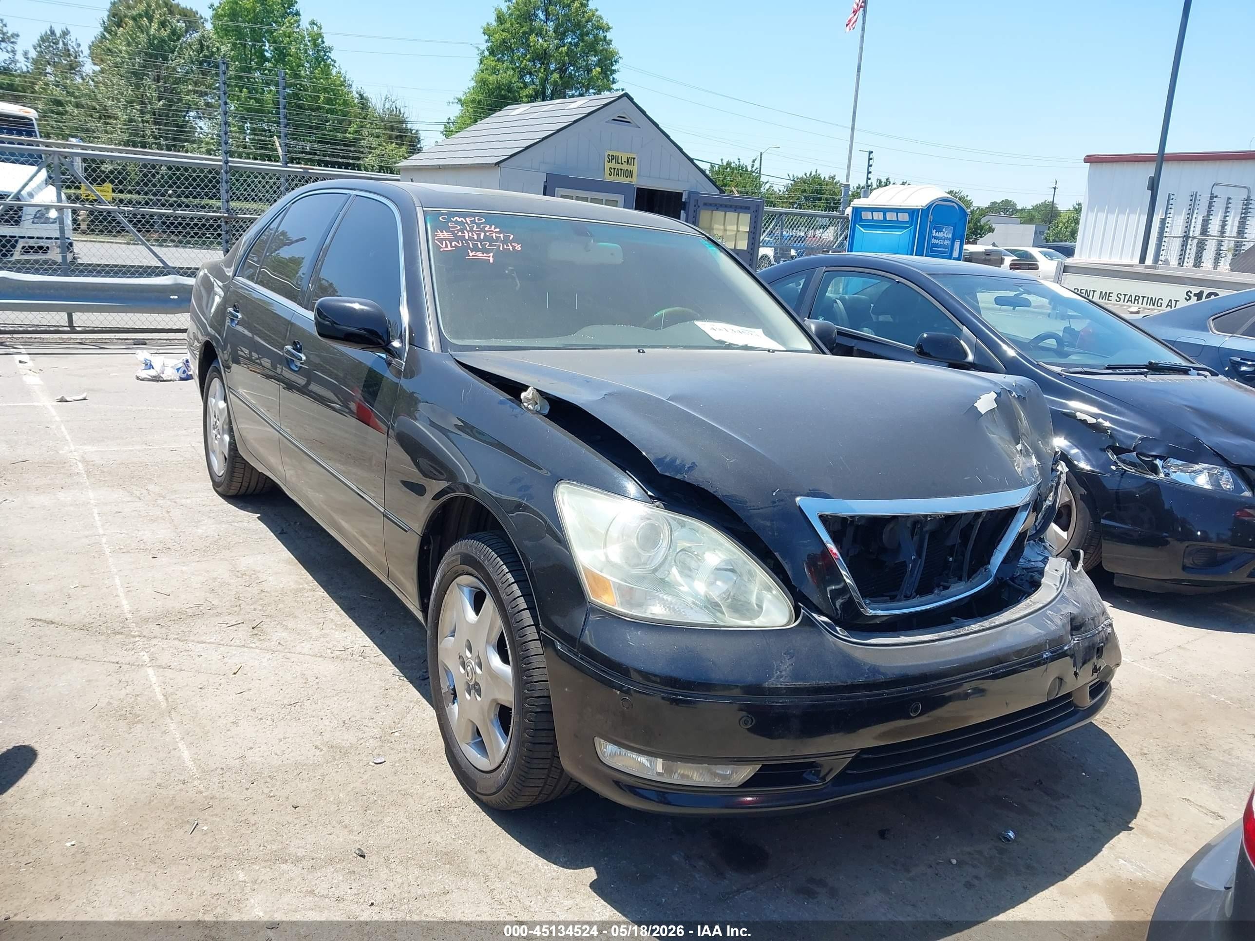2004 Lexus LS 430, VIN JTHBN36F940172748 — Front end