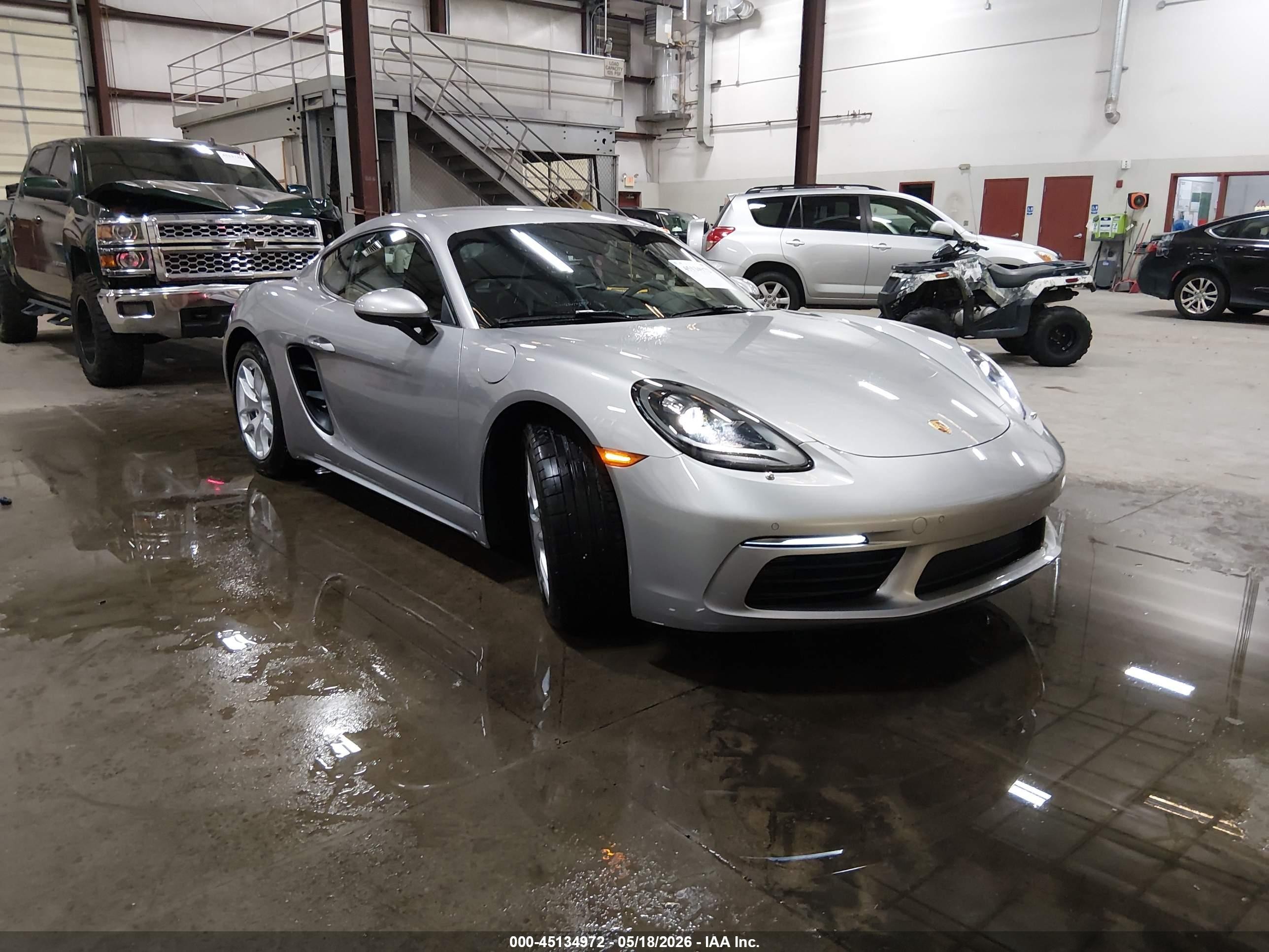 2023 Porsche 718 Cayman, VIN WP0AA2A8XPK260244 — Днище