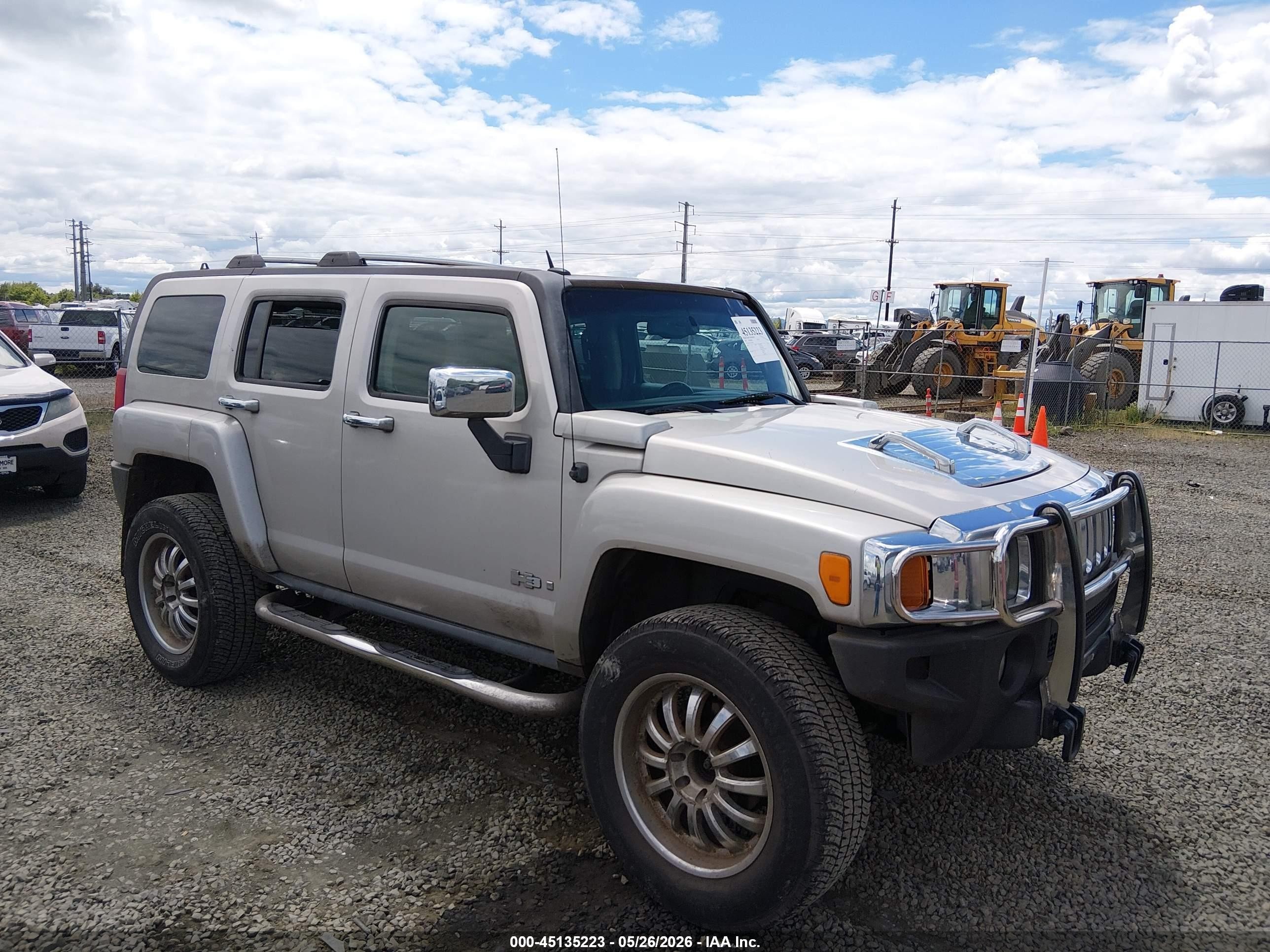 2006 Hummer H3, VIN 5GTDN136368174284 — Side