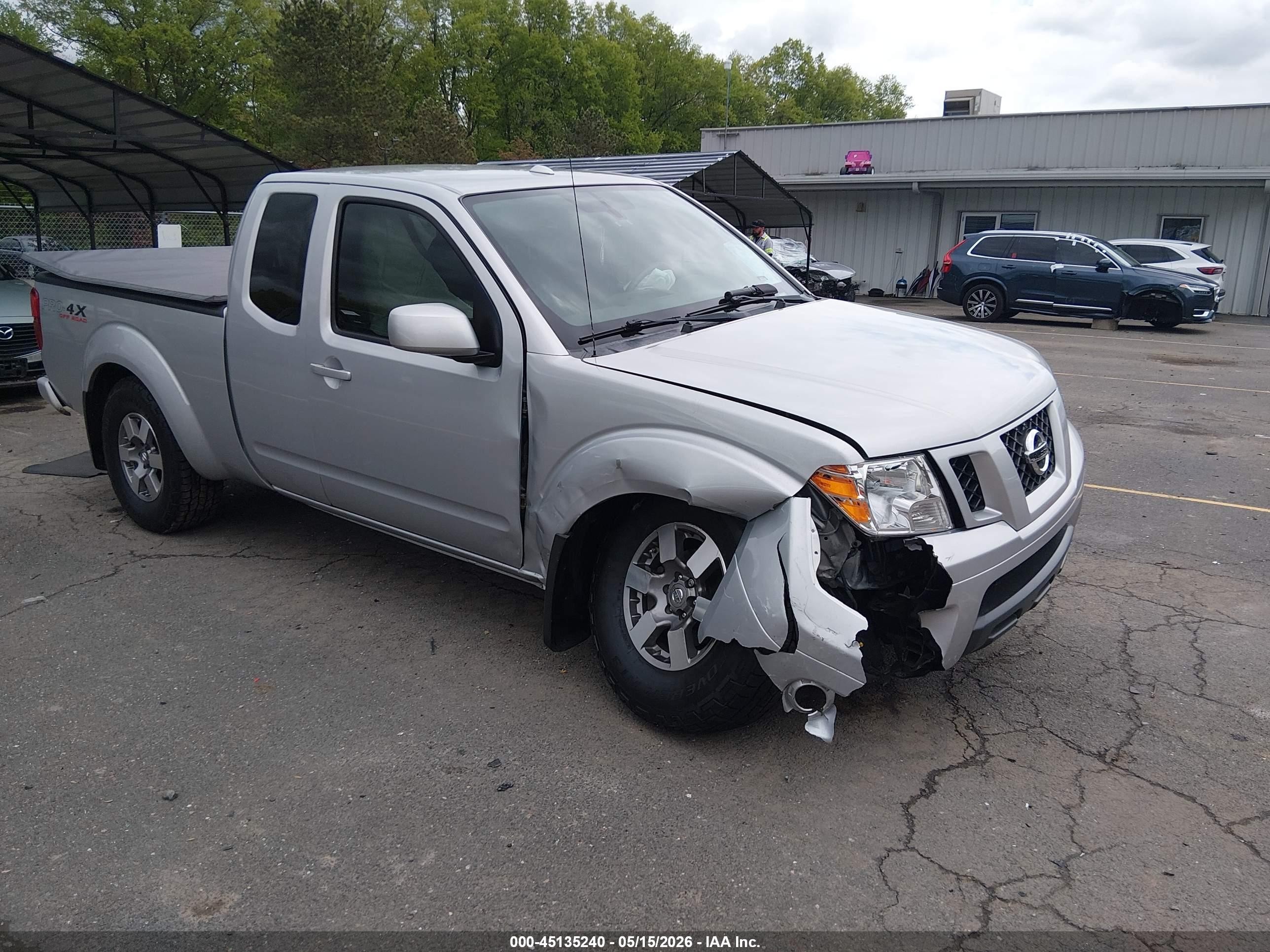 2011 Nissan Frontier SV, VIN 1N6AD0CW1BC434760 — Front end