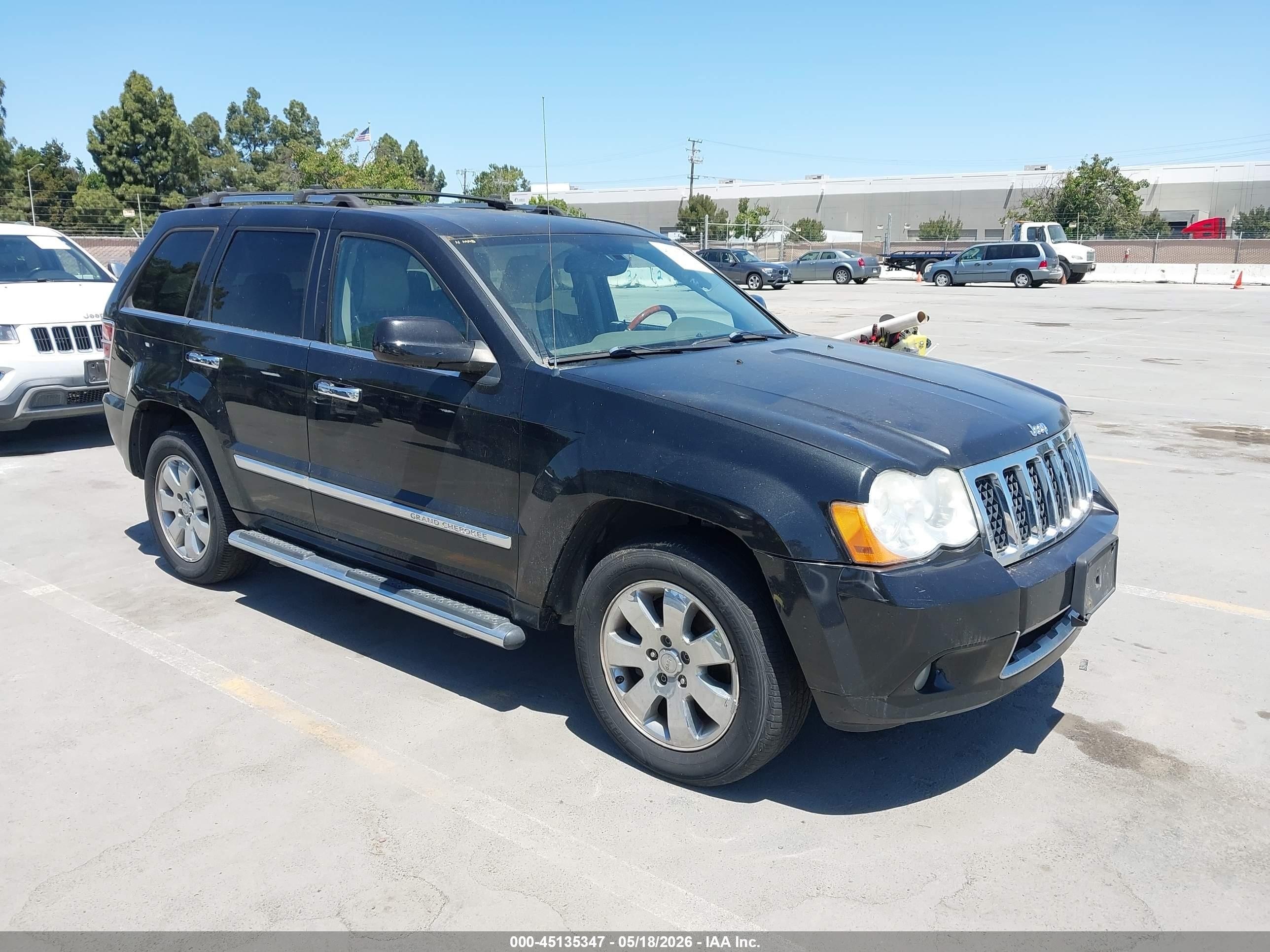 2009 Jeep Grand Cherokee Overland, VIN 1J8HR68T49C507403 — Normal wear