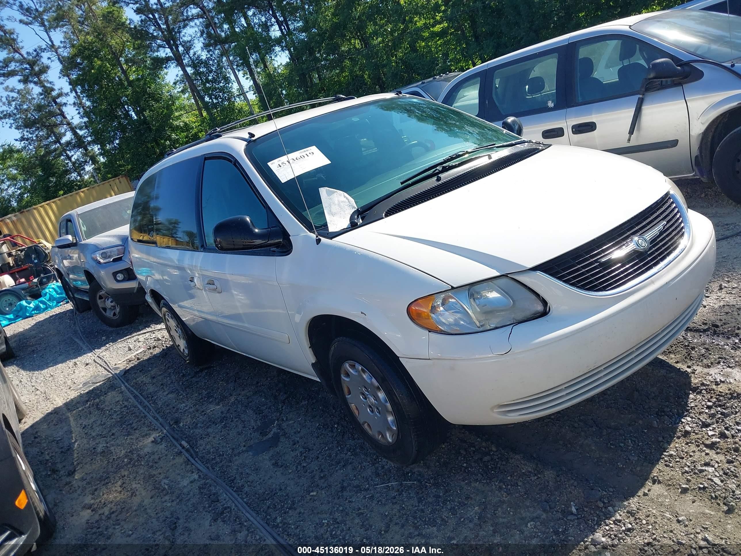 2004 Chrysler Town & Country LX, VIN 2C4GP44R54R505988 — All over