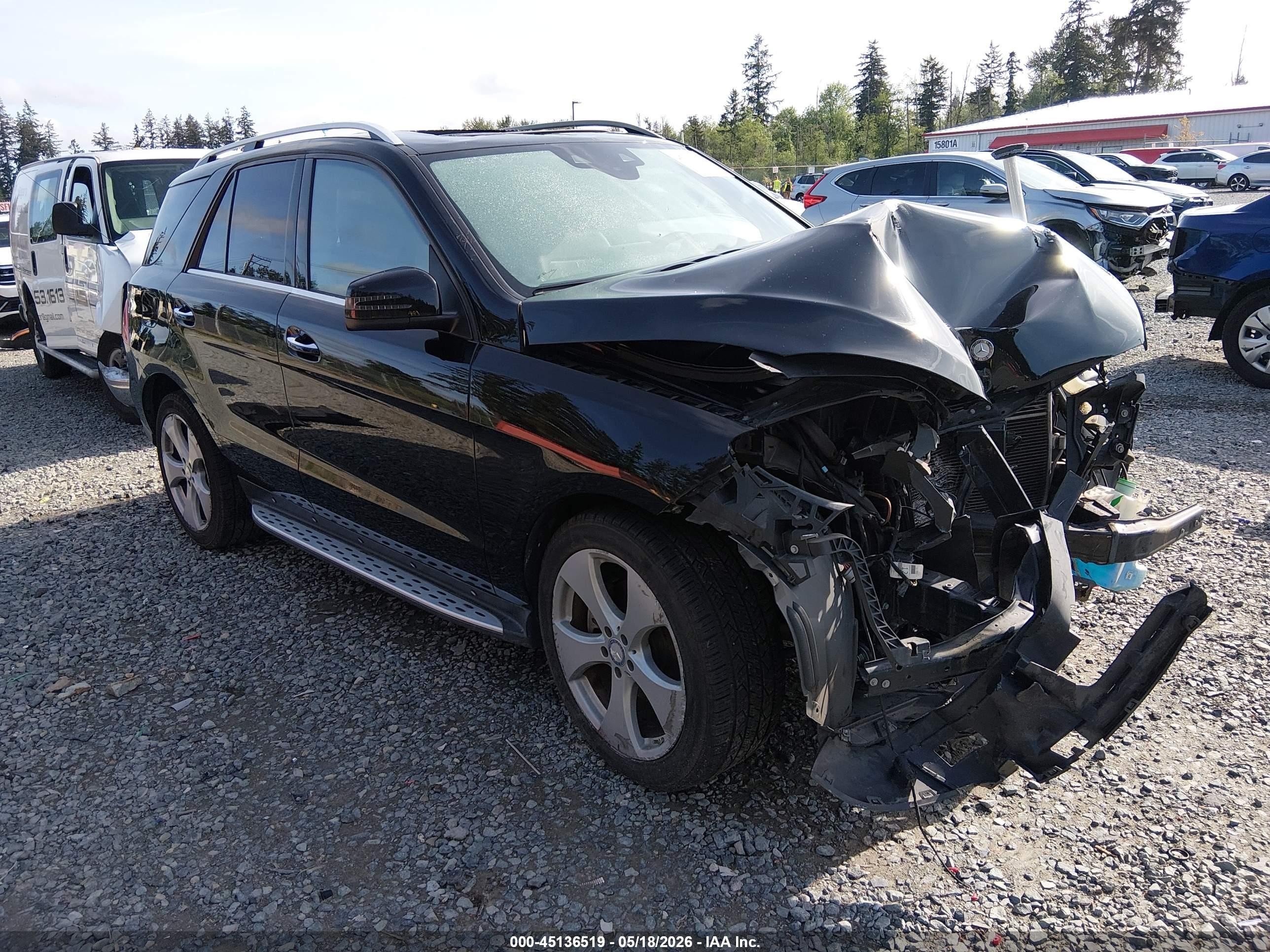 2016 Mercedes-Benz GLE 350, VIN 4JGDA5HB9GA678750 — Front end