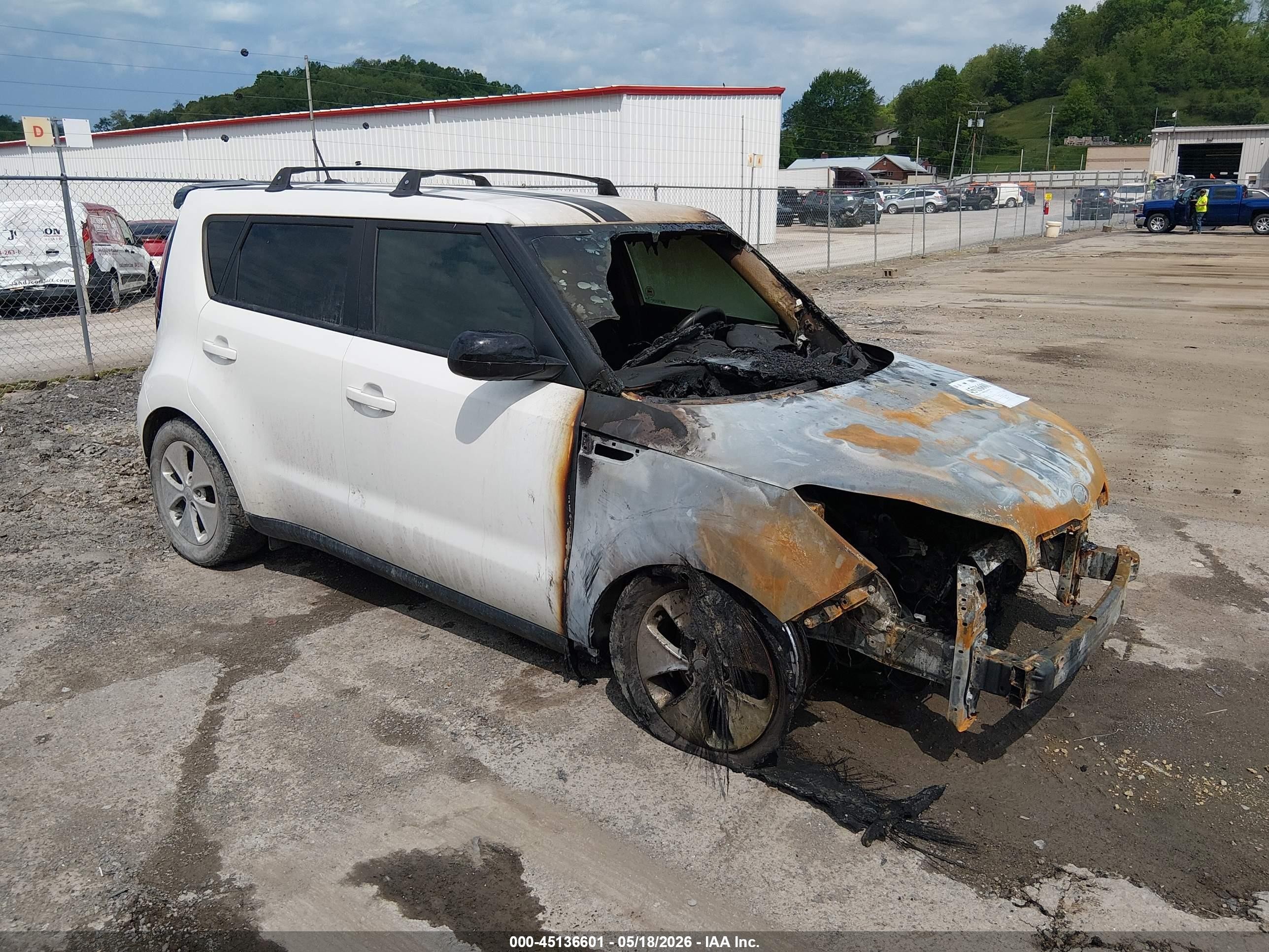 2016 Kia Soul, VIN KNDJN2A22G7379182 — Engine fire
