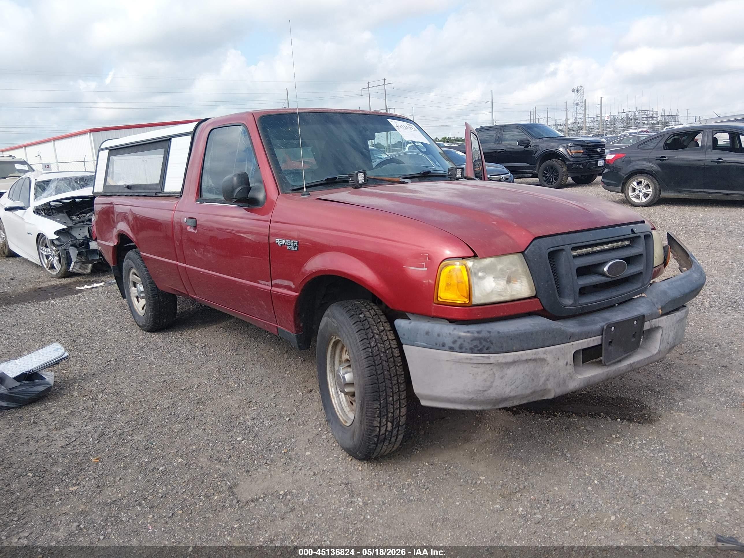 2005 Ford Ranger XL, VIN 1FTYR10D45PA17321 — Front end