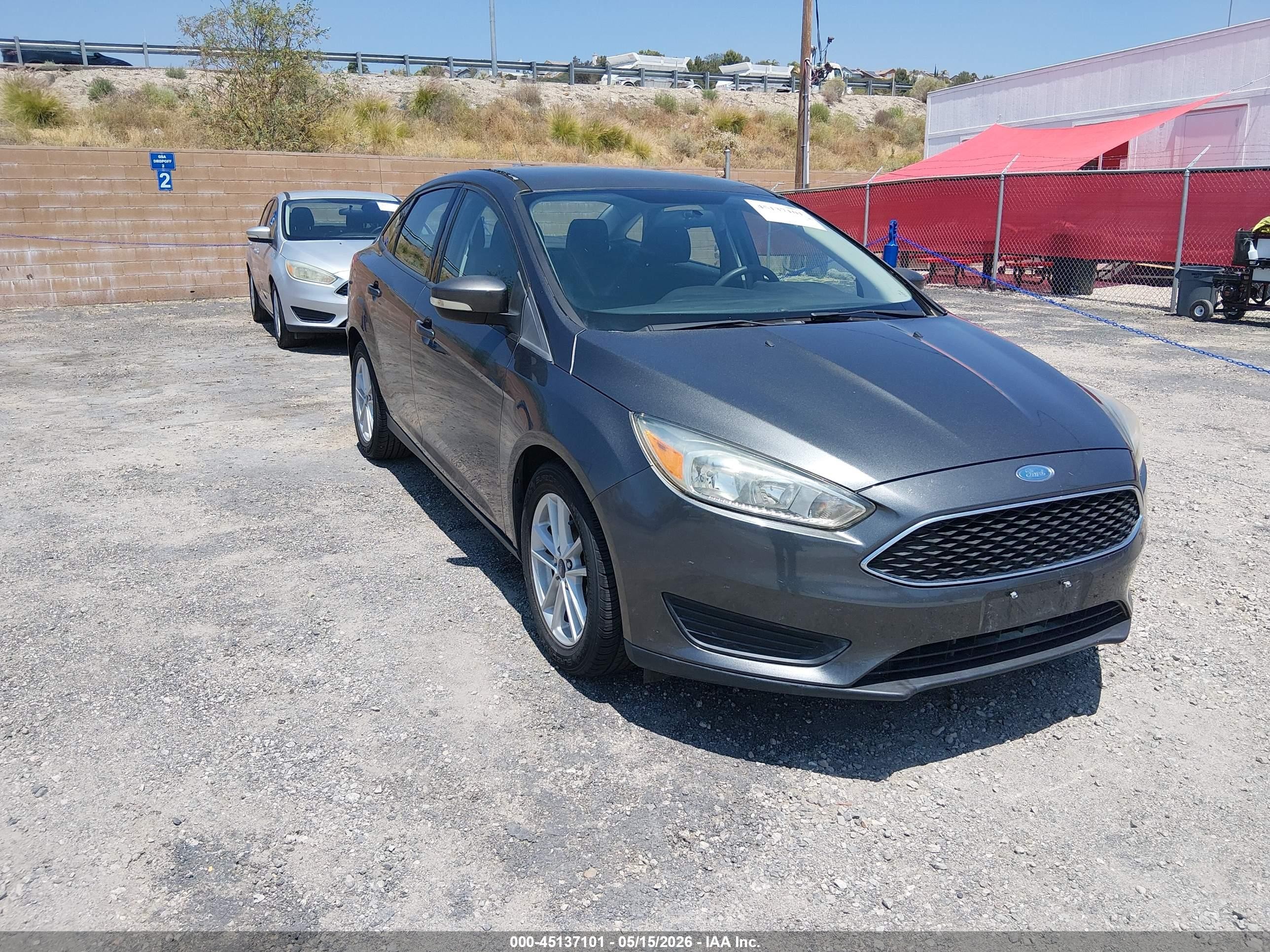 2017 Ford Focus SE, VIN 1FADP3F22HL315793 — Front end