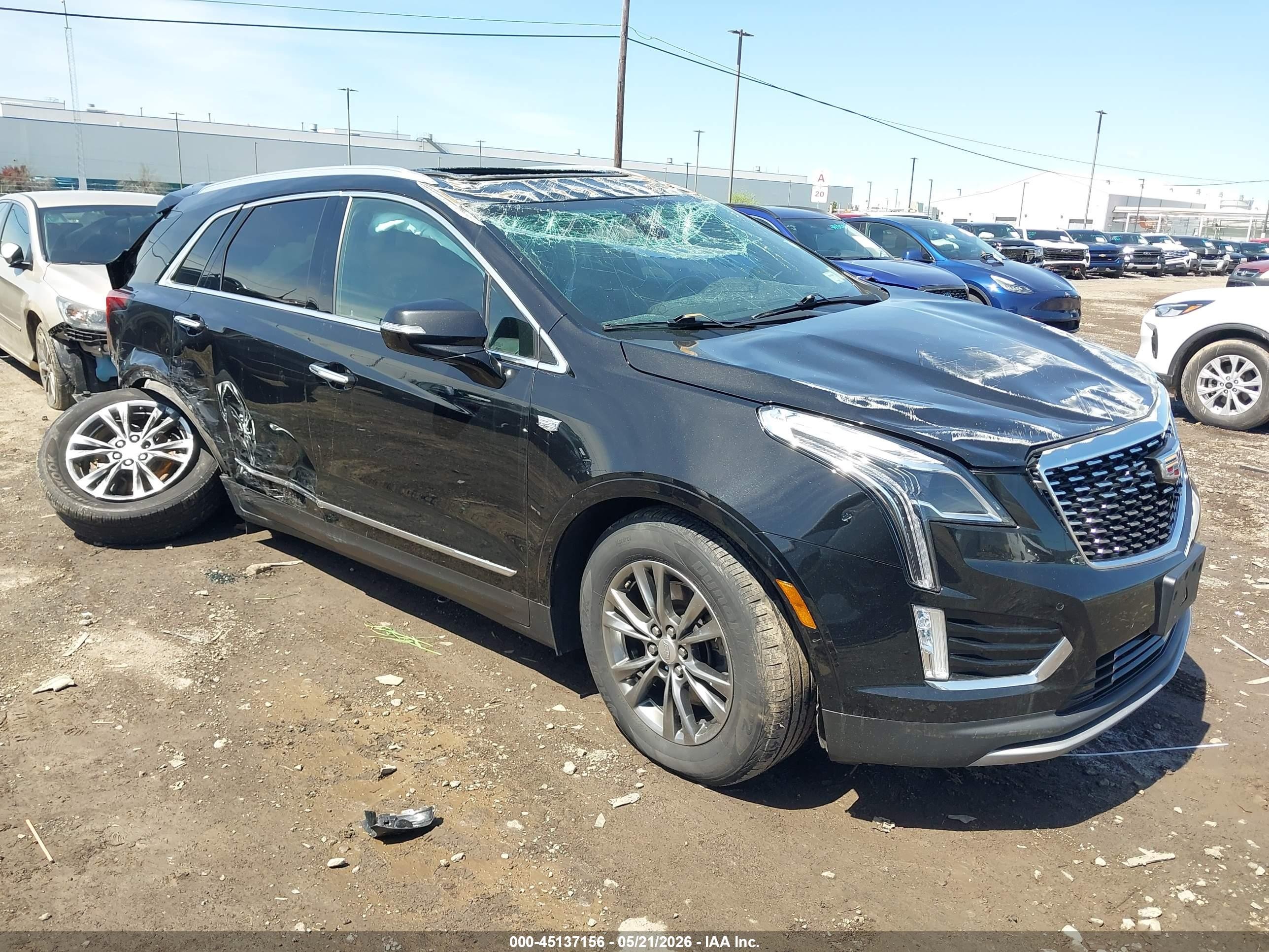2021 Cadillac XT5 AWD Premium Luxury, VIN 1GYKNDRS5MZ178018 — Опрокидывание