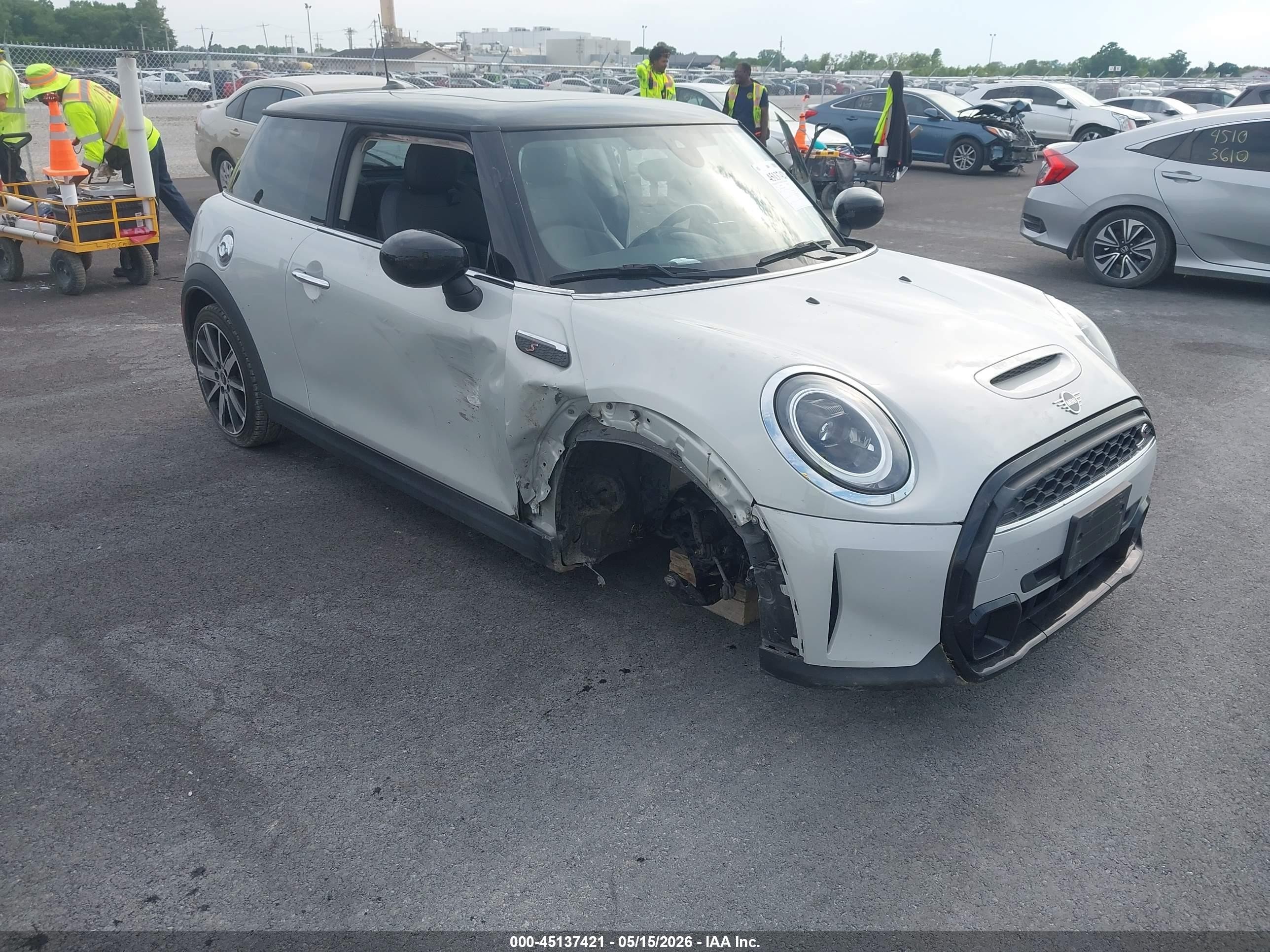 2023 MINI Hardtop Cooper S, VIN WMW53DH0XP2S84998 — Front end