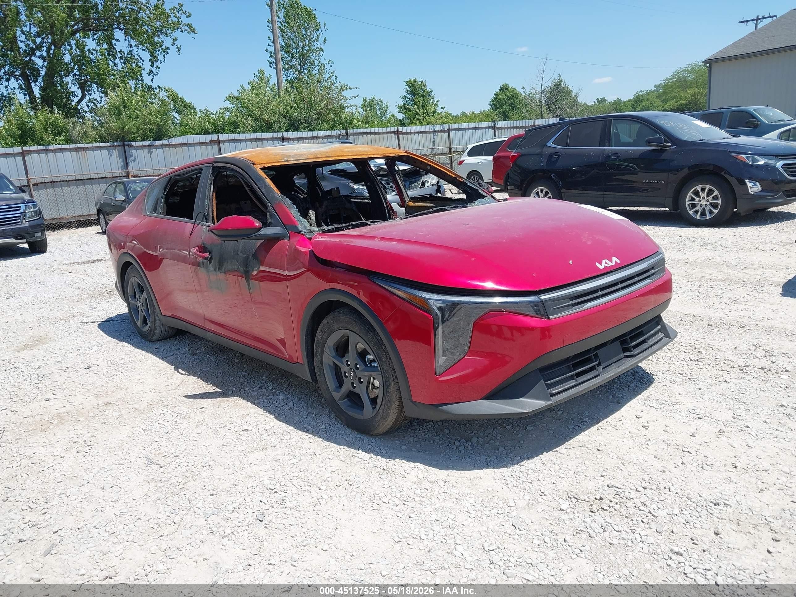 2025 Kia K4 LXS, VIN 3KPFT4DEXSE220478 — Пожар в салоне