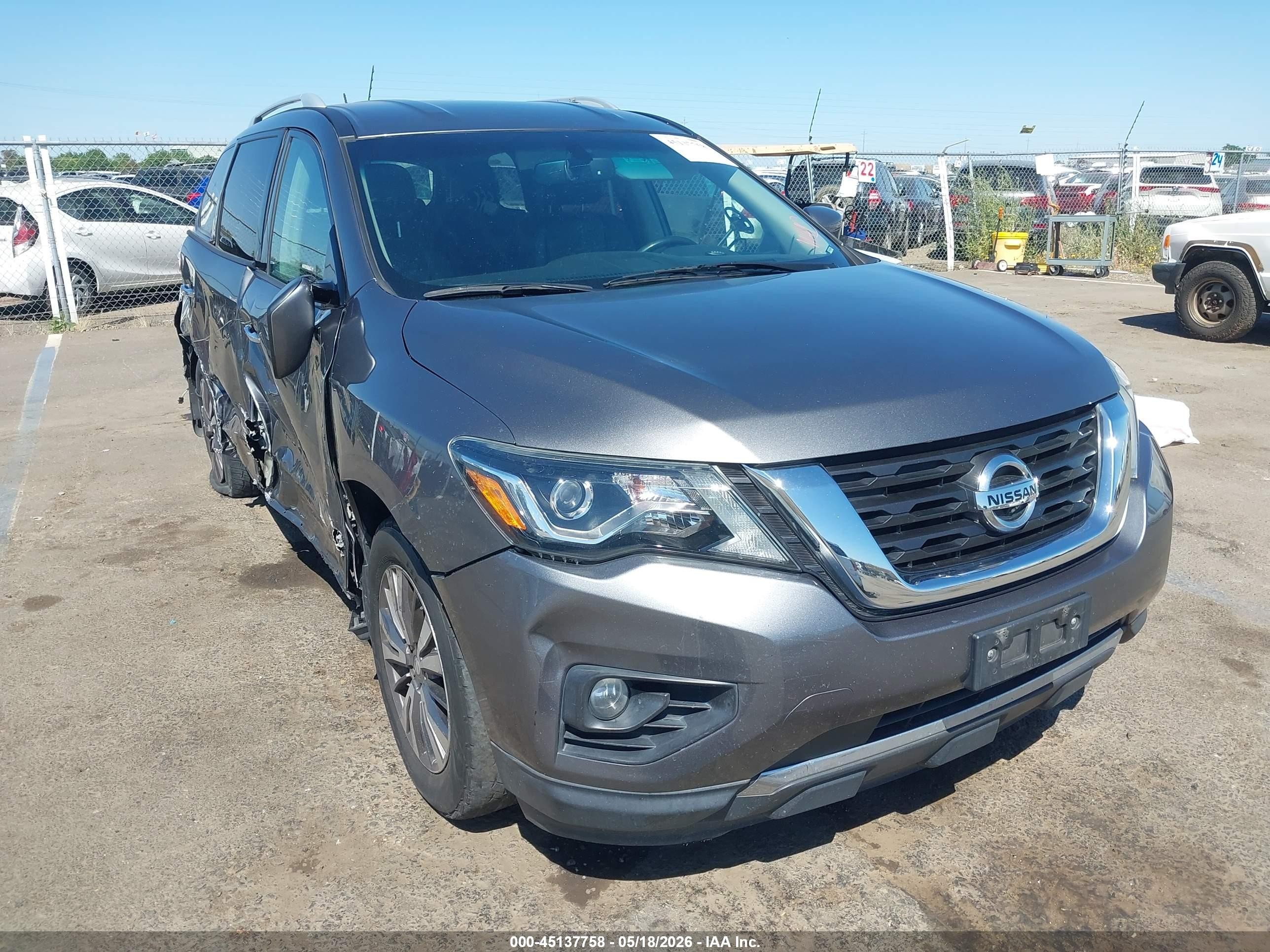 2018 Nissan Pathfinder SL, VIN 5N1DR2MM2JC667356 — Side