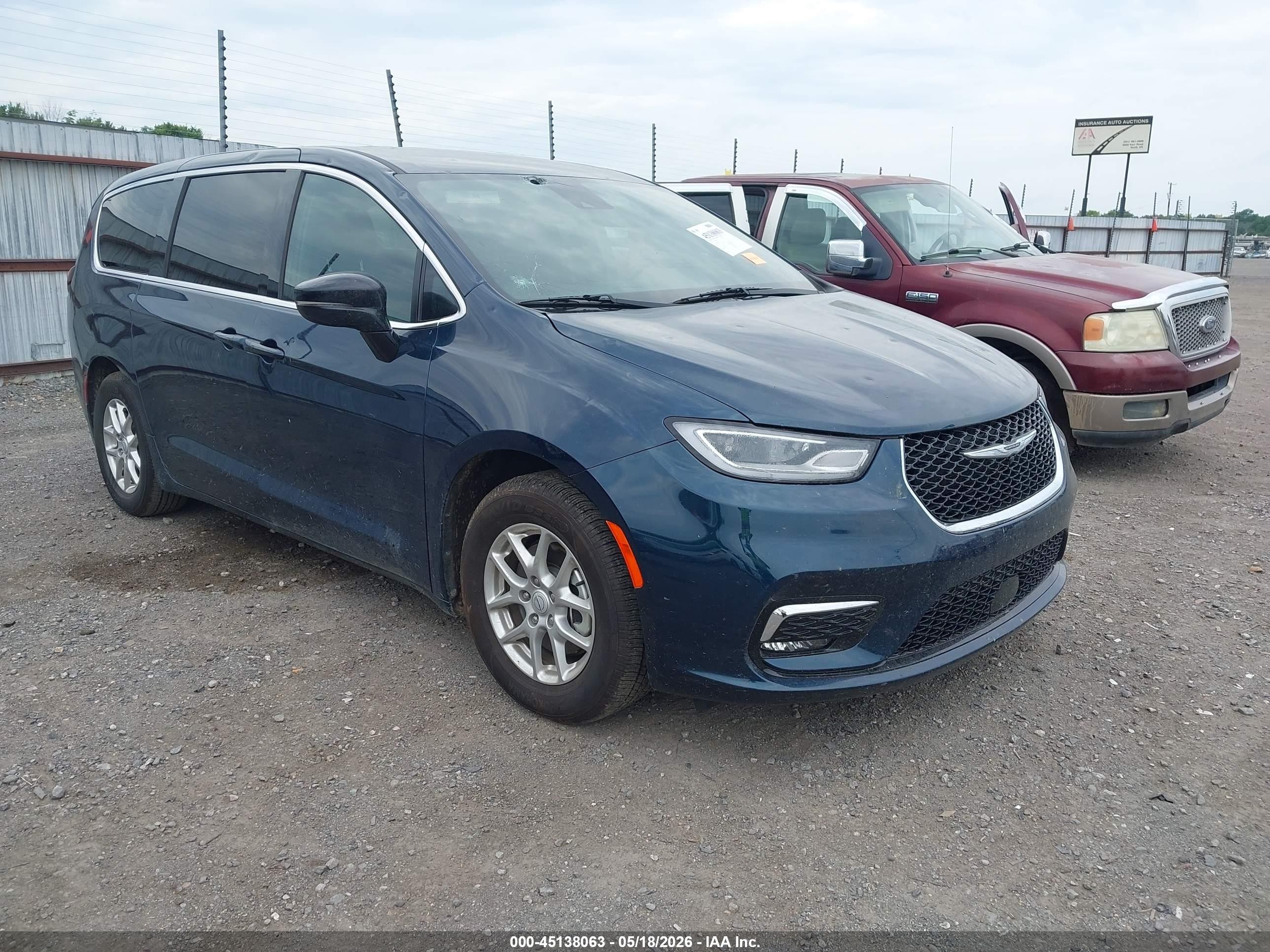 2025 Chrysler Pacifica Select, VIN 2C4RC1BG0SR587551 — Hail