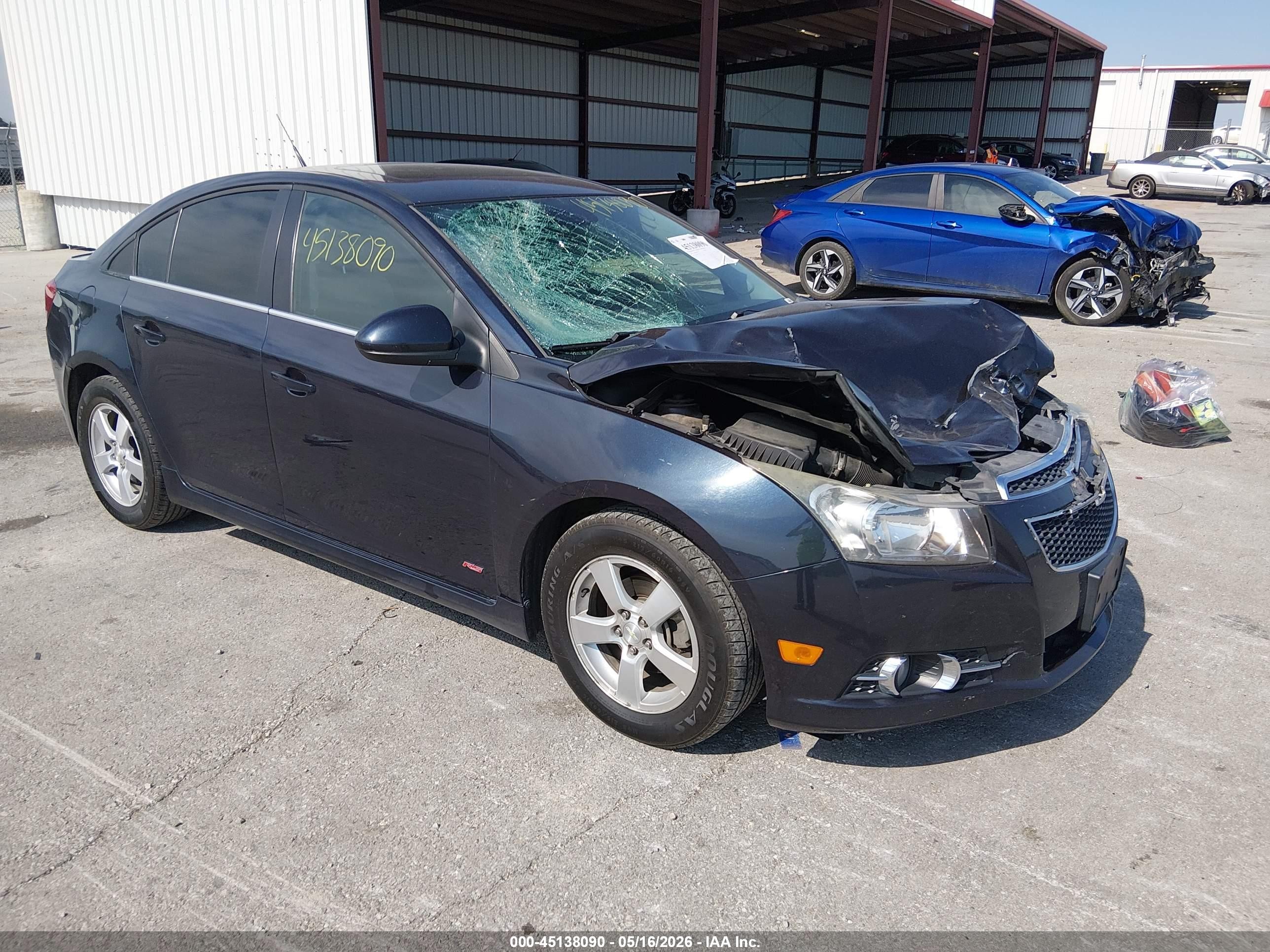 2014 Chevrolet Cruze 1LT, VIN 1G1PC5SB2E7127535 — Front end