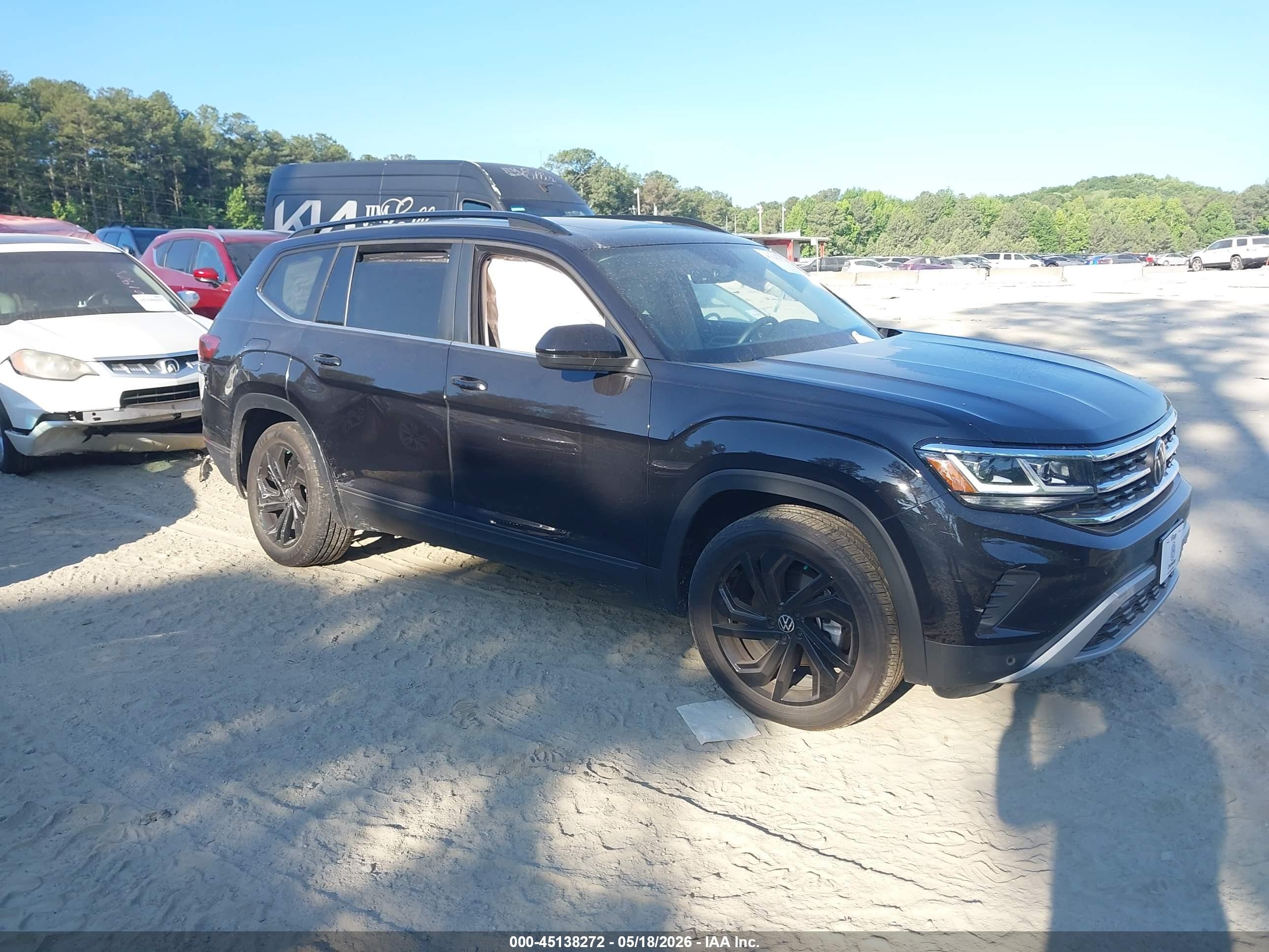 2023 Volkswagen Atlas SE, VIN 1V2JR2CA0PC535069 — Rear end