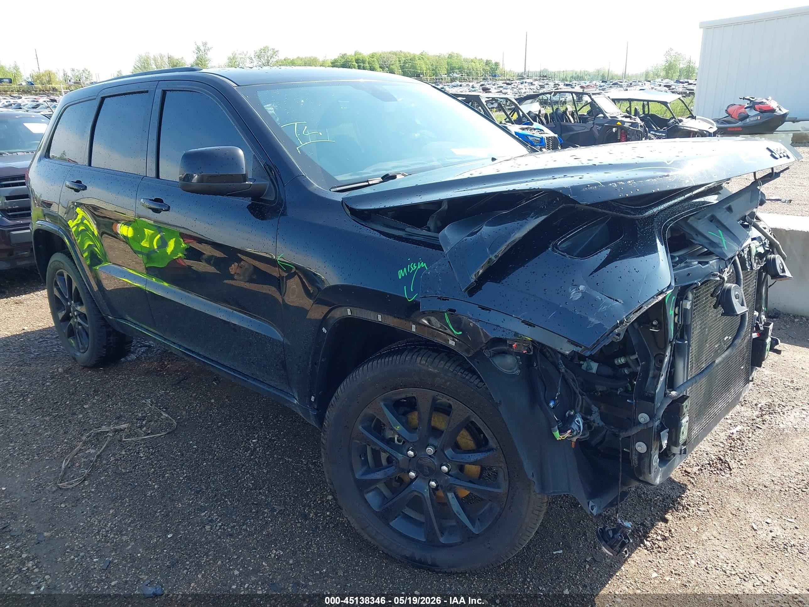2020 Jeep Grand Cherokee Altitude, VIN 1C4RJFAG6LC425602 — Front end