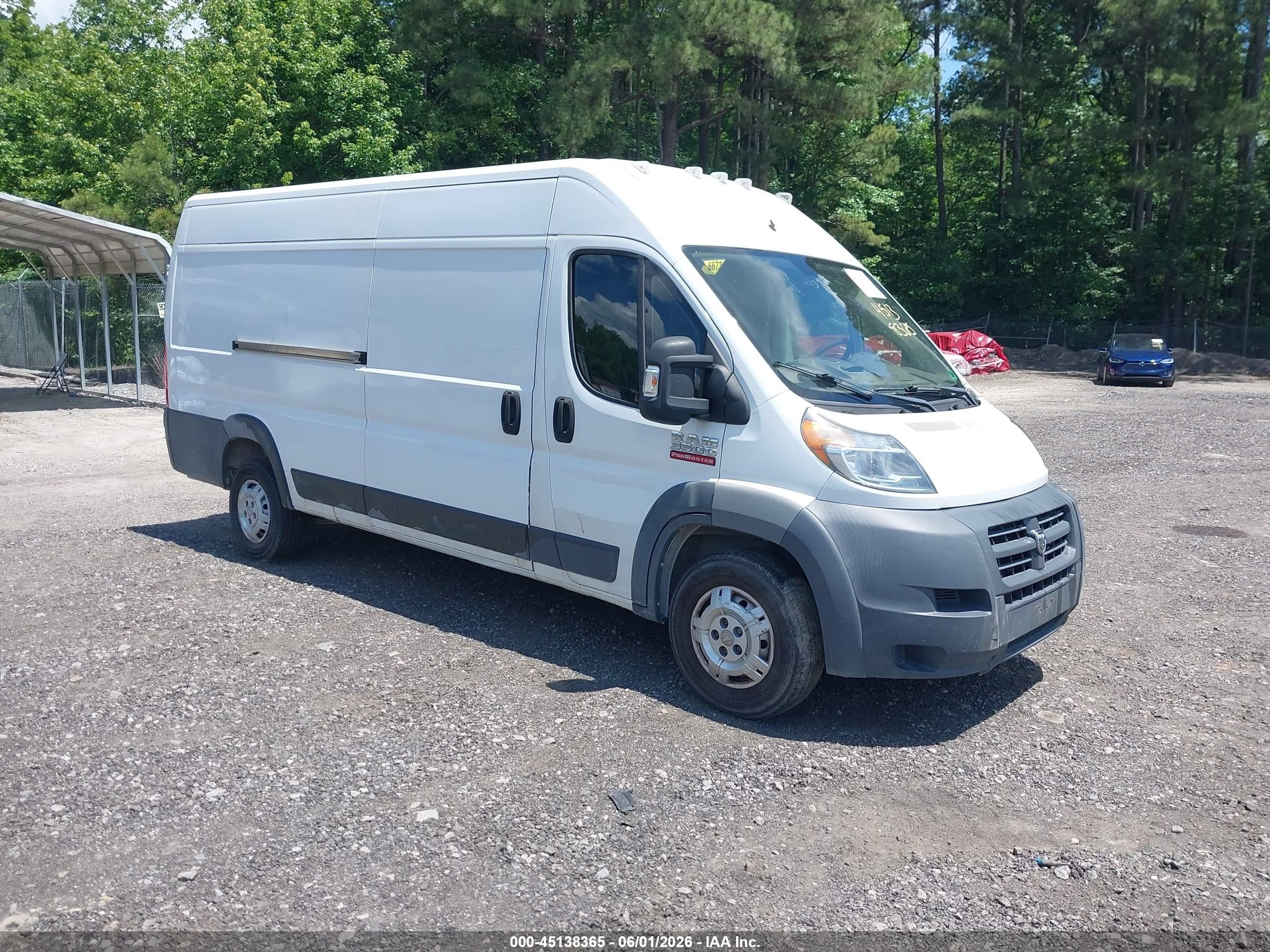 2016 Ram ProMaster Cargo, VIN 3C6URVJG5GE122586 — Rear end