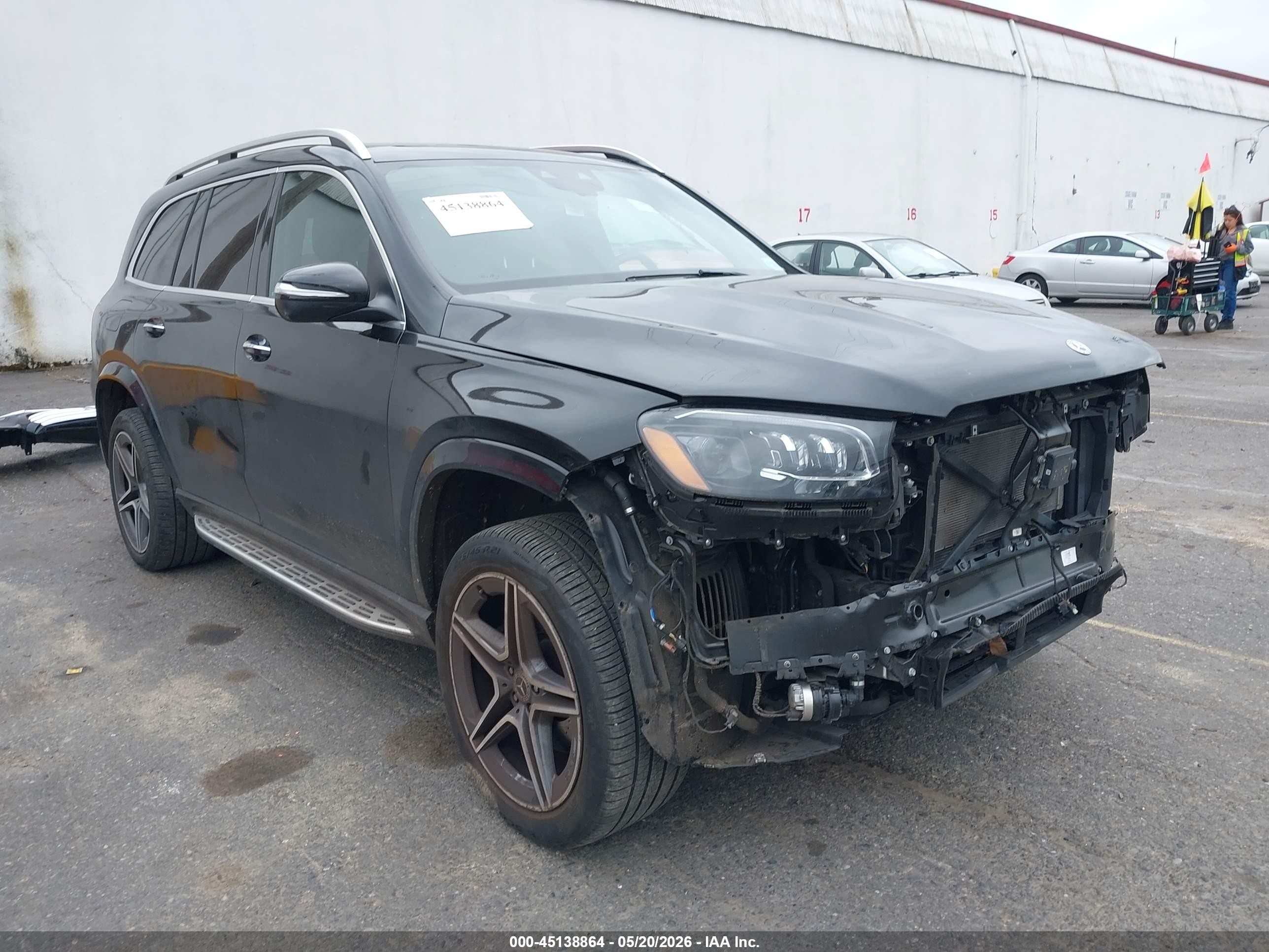 2024 Mercedes-Benz GLS 450, VIN 4JGFF5KEXRB112686 — Front end