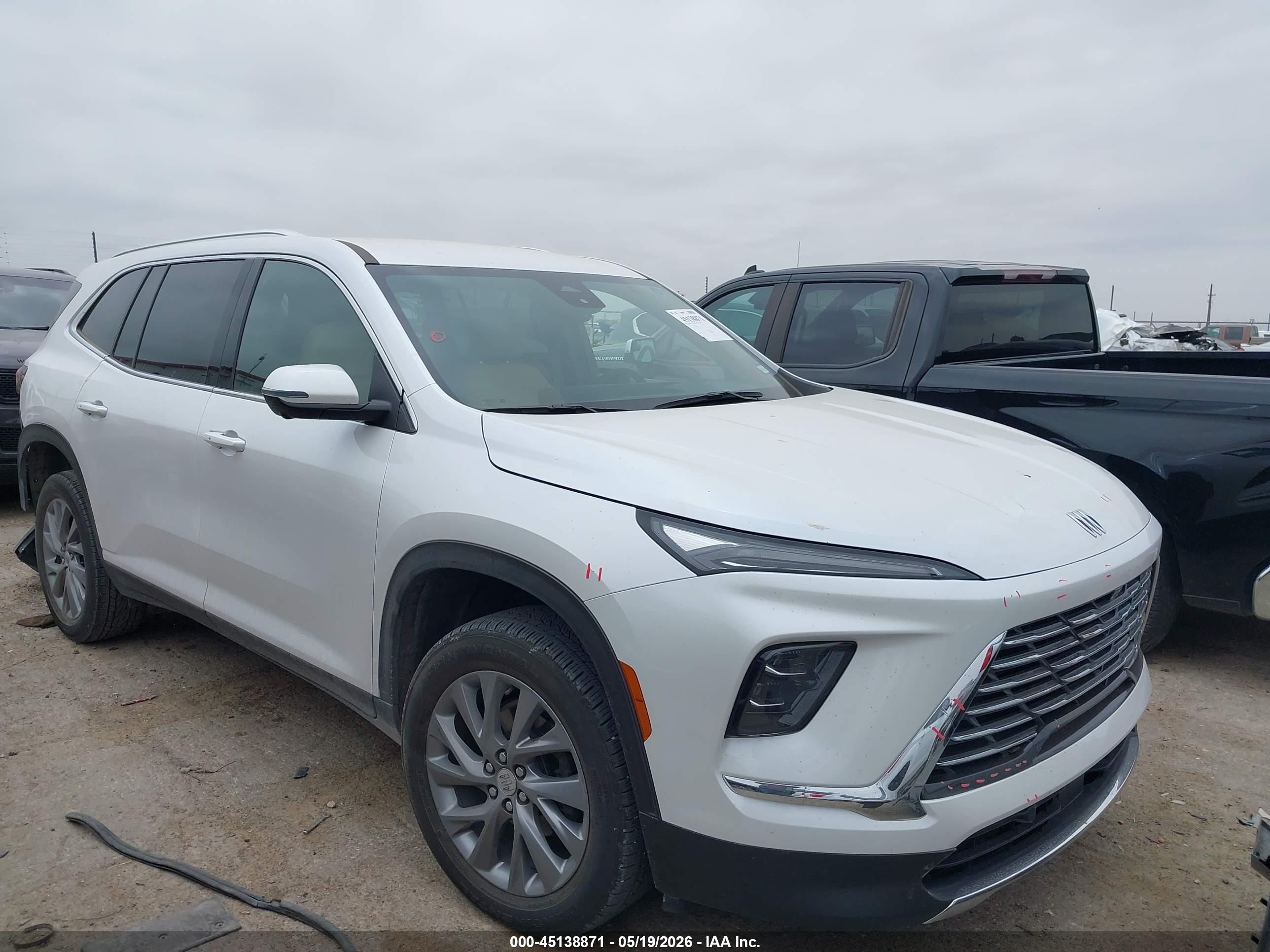 2025 Buick Enclave Preferred, VIN 5GAERARS8SJ106832 — Зад