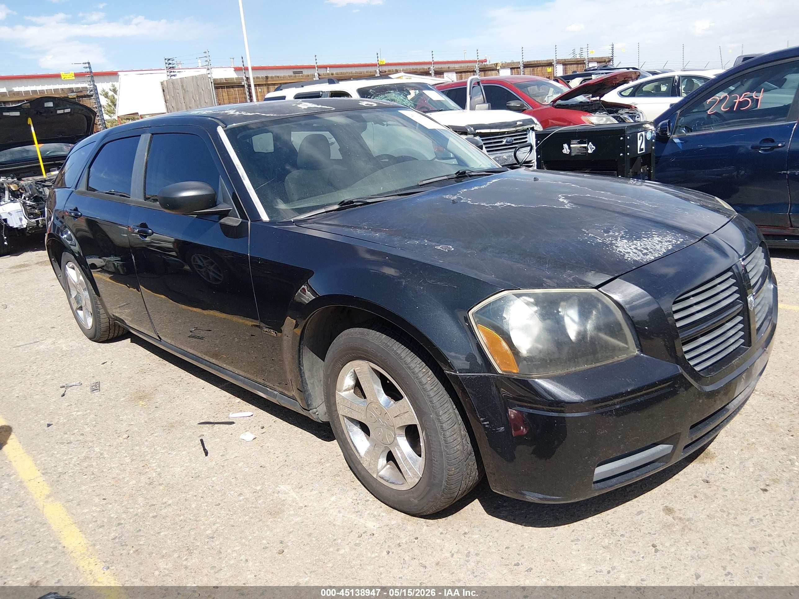 2005 Dodge Magnum SE, VIN 2D4FV48V75H592988 — Зад