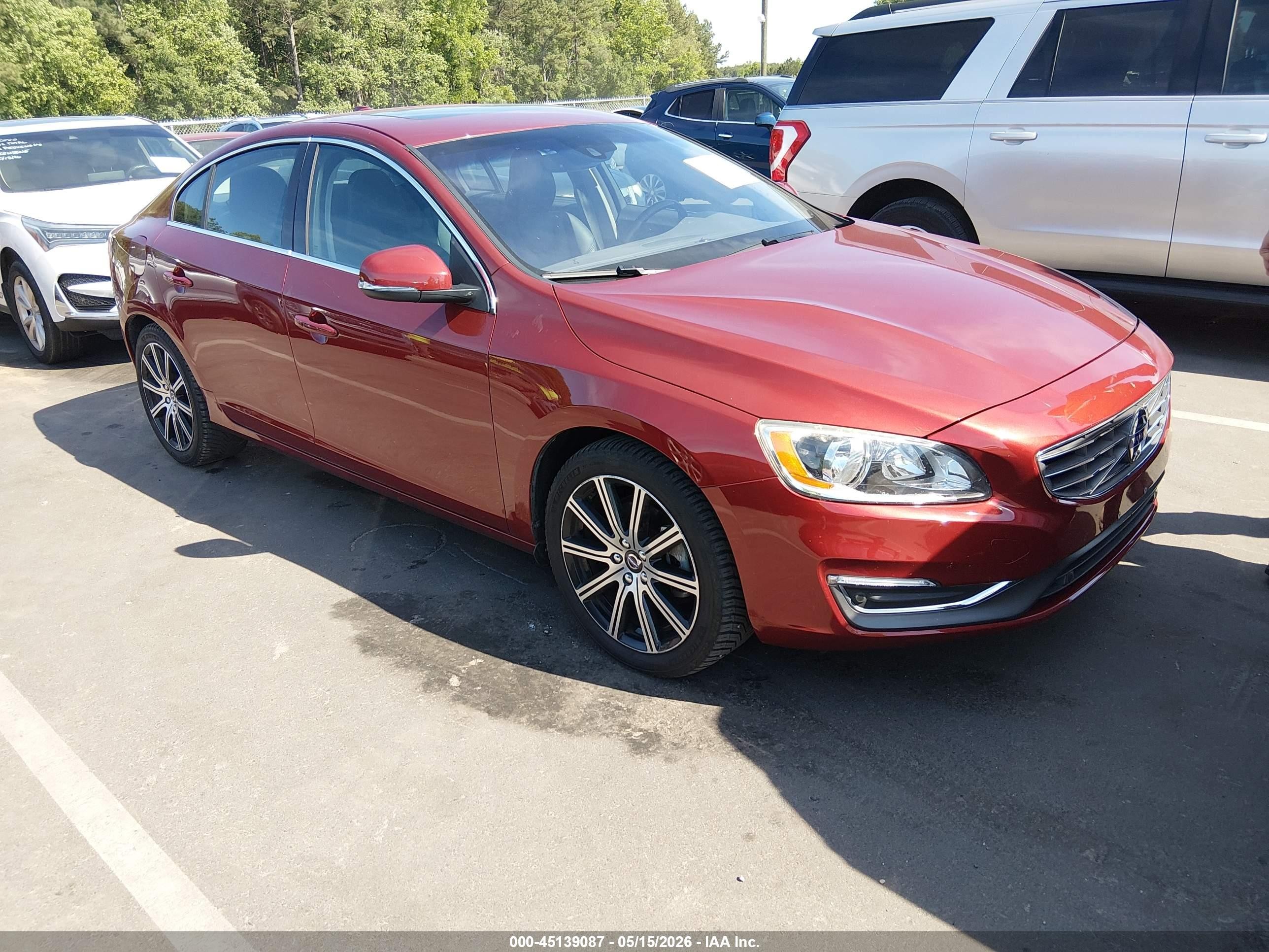 2016 Volvo S60 T5 Drive-E Premier, VIN LYV402FK2GB089282 — Front end