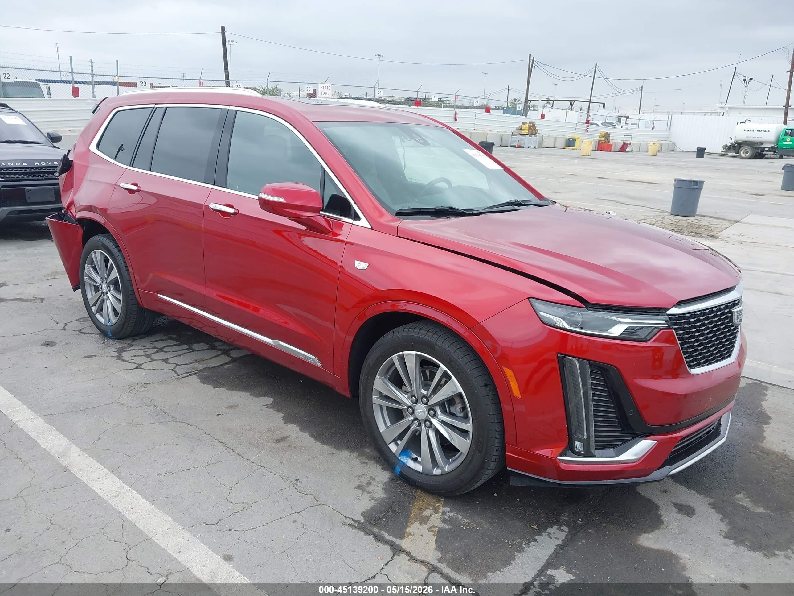2022 Cadillac XT6 Premium Luxury, VIN 1GYKPCRS1NZ136158 — Rear end