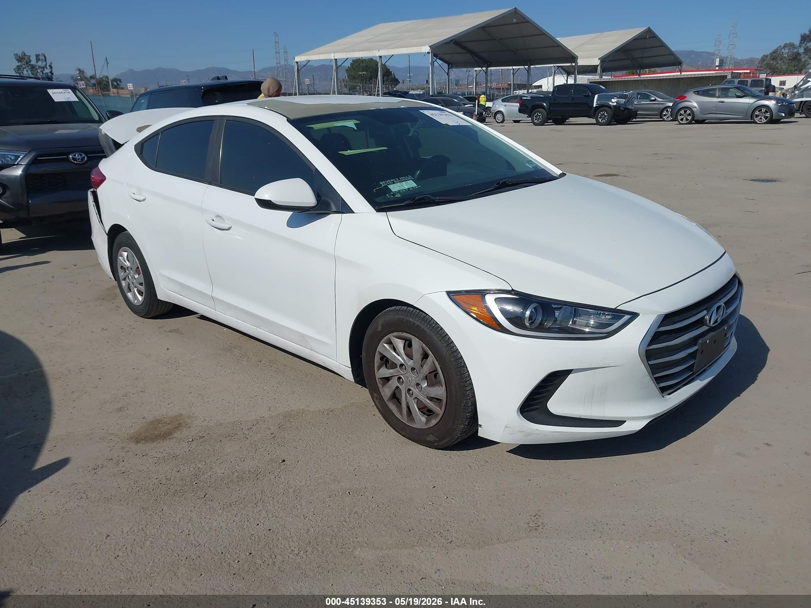 2018 Hyundai Elantra SE, VIN 5NPD74LF4JH295208 — Rear end
