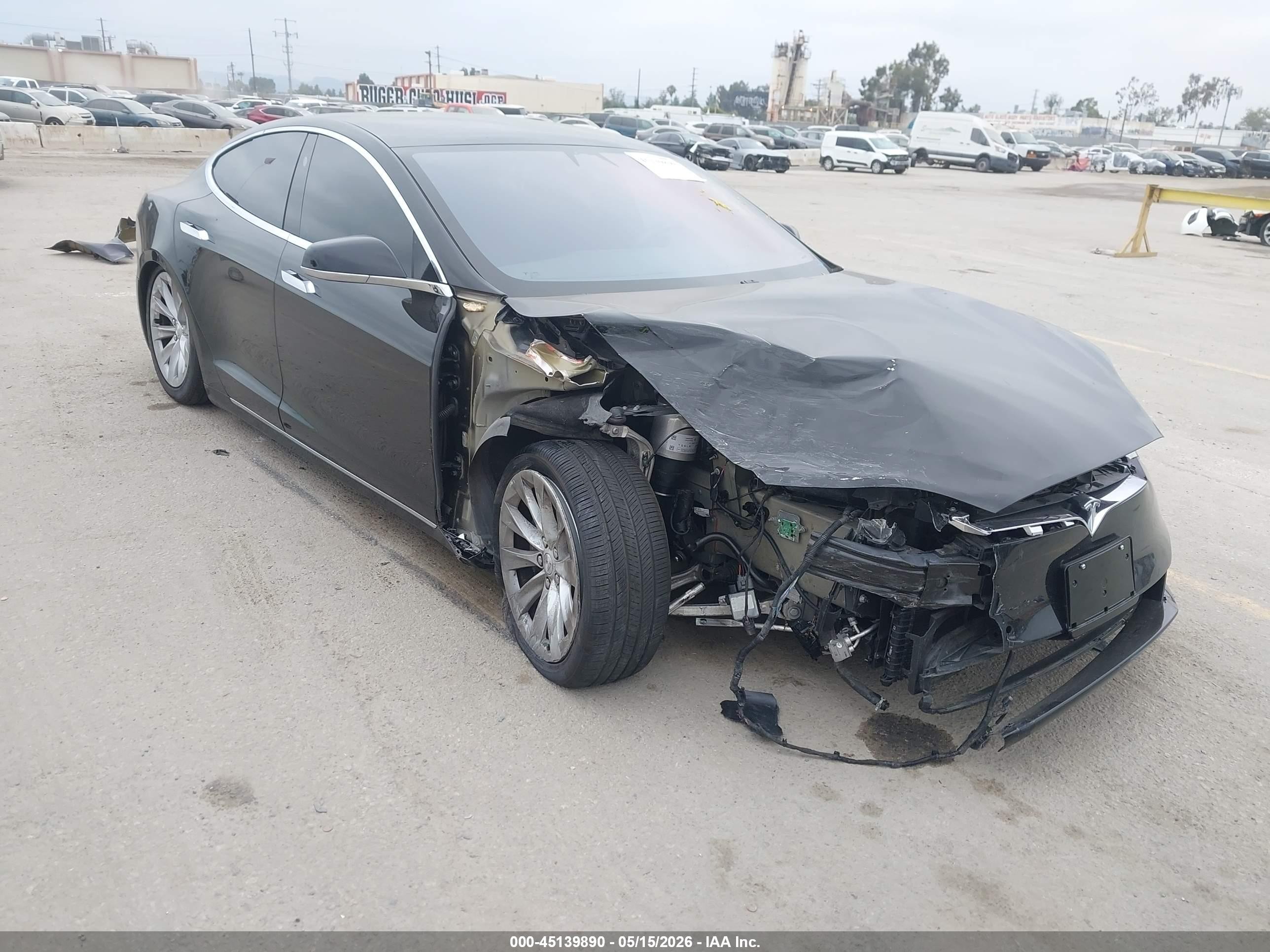 2020 Tesla Model S Long Range, VIN 5YJSA1E26LF363043 — Front end