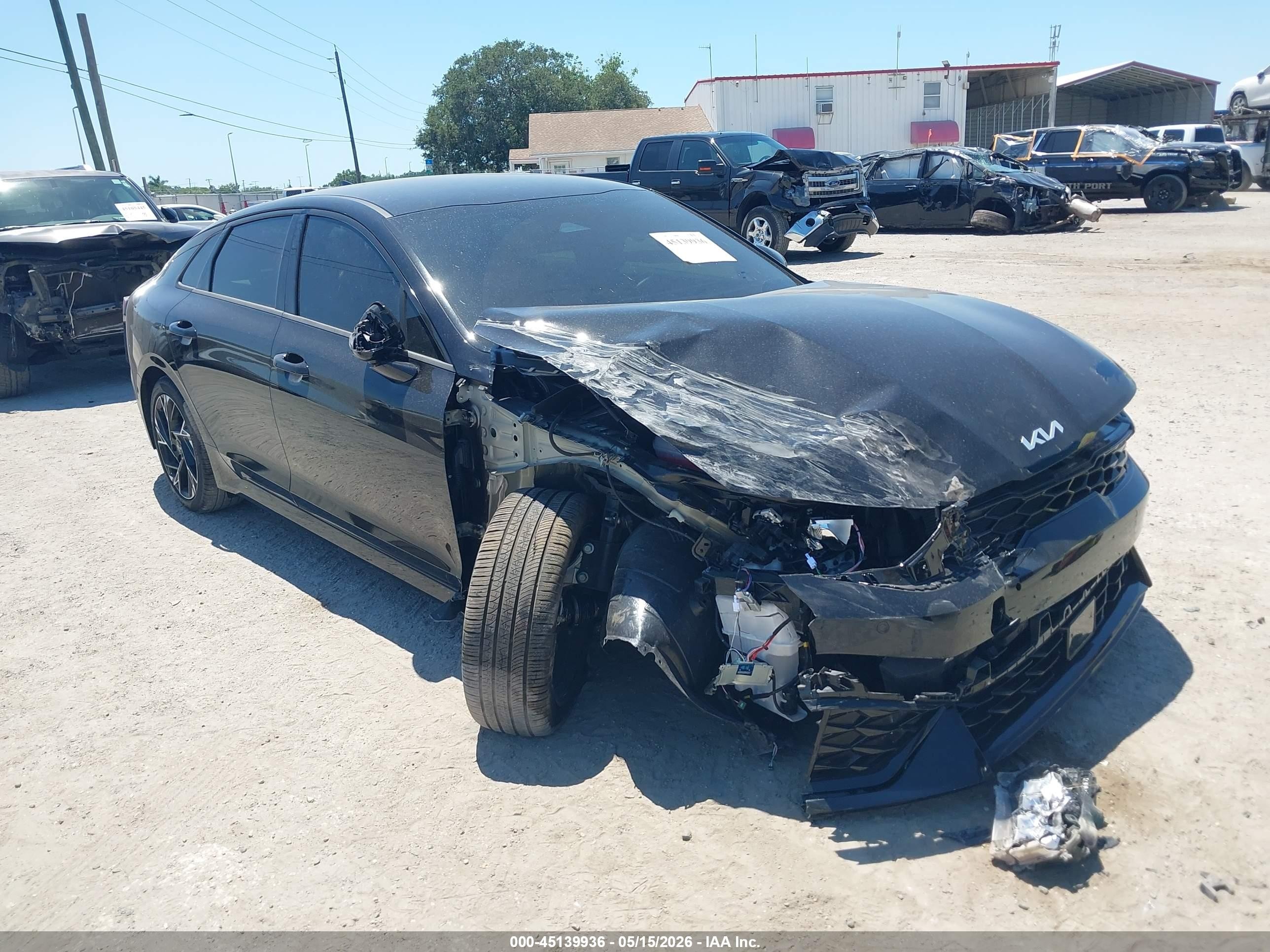 2025 Kia K5 GT-Line, VIN KNAG64J71S5377519 — Front end