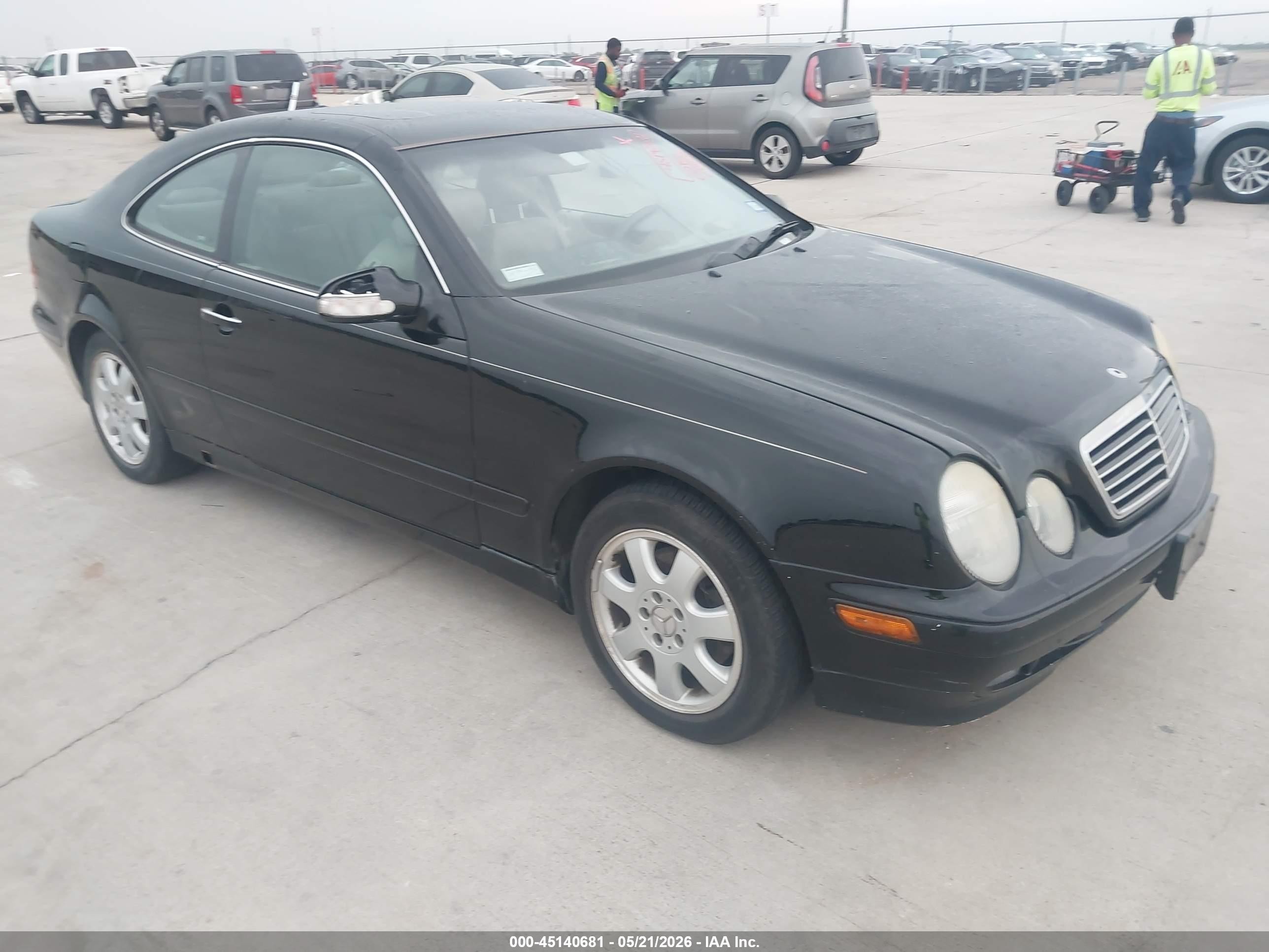 2002 Mercedes-Benz CLK 320/430, VIN WDBLJ65GX2T119371 — Normal wear