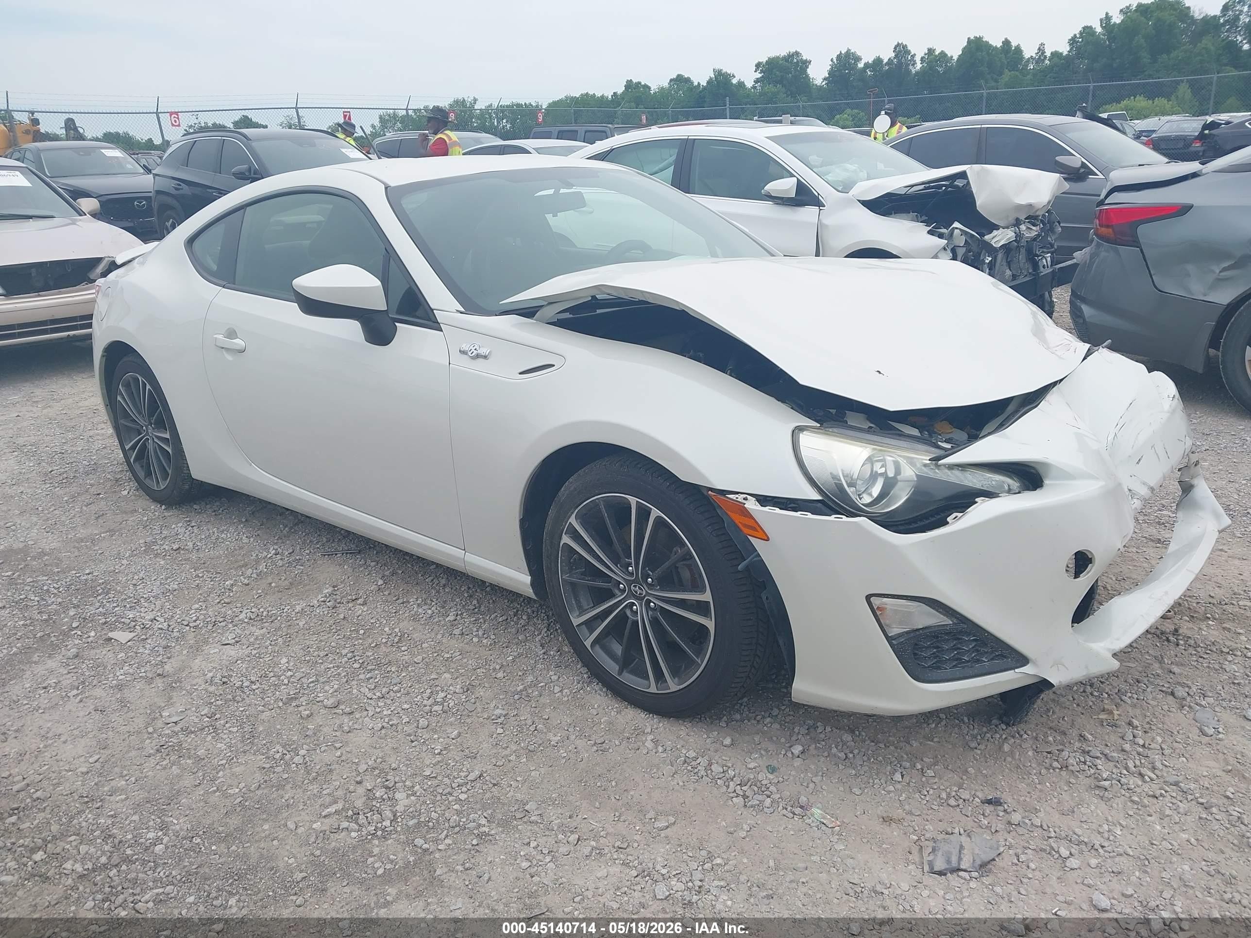 2014 Scion FR-S, VIN JF1ZNAA13E8706447 — Front end