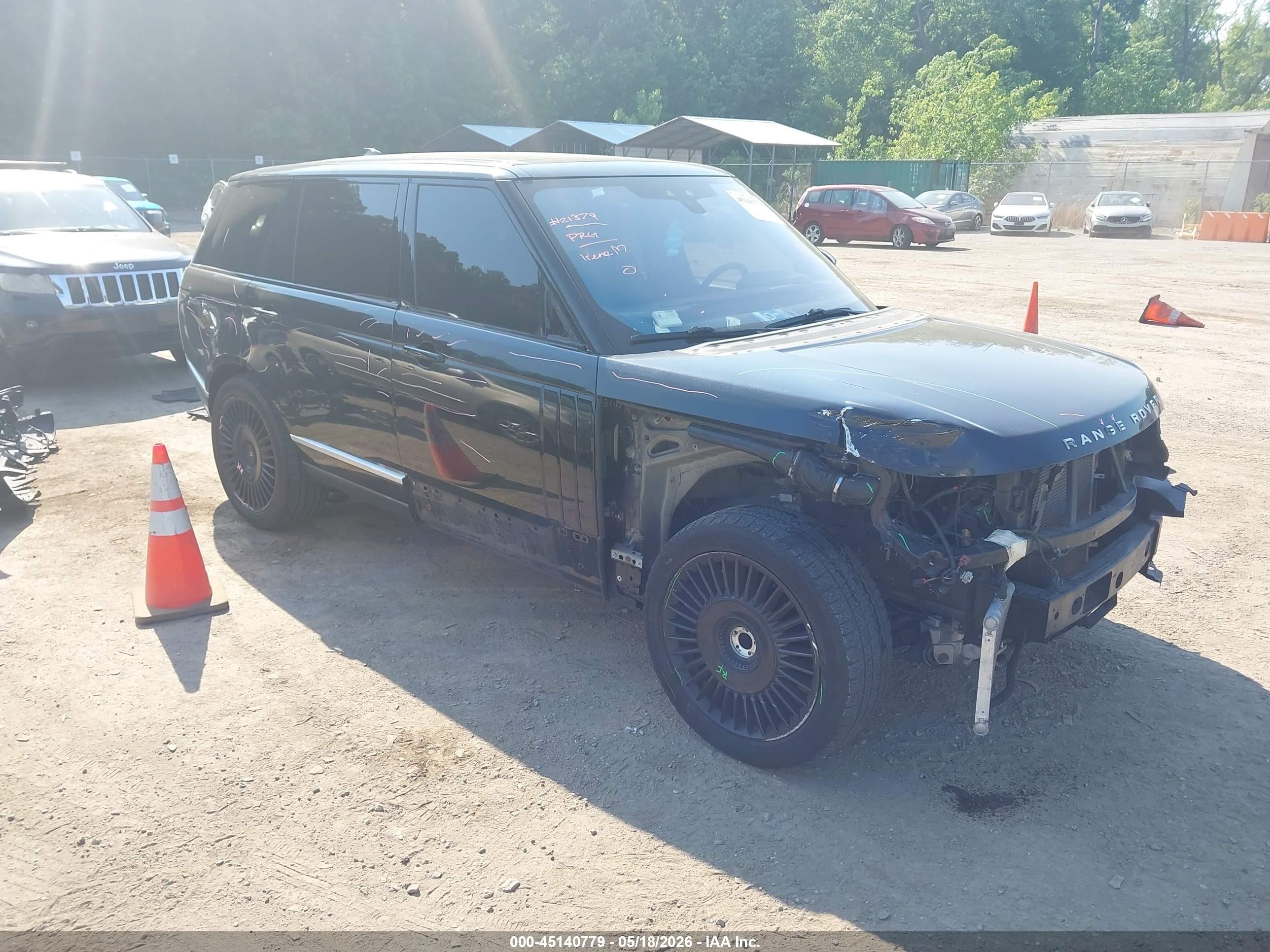 2017 Land Rover Range Rover, VIN SALGS5FE8HA358518 — Front end