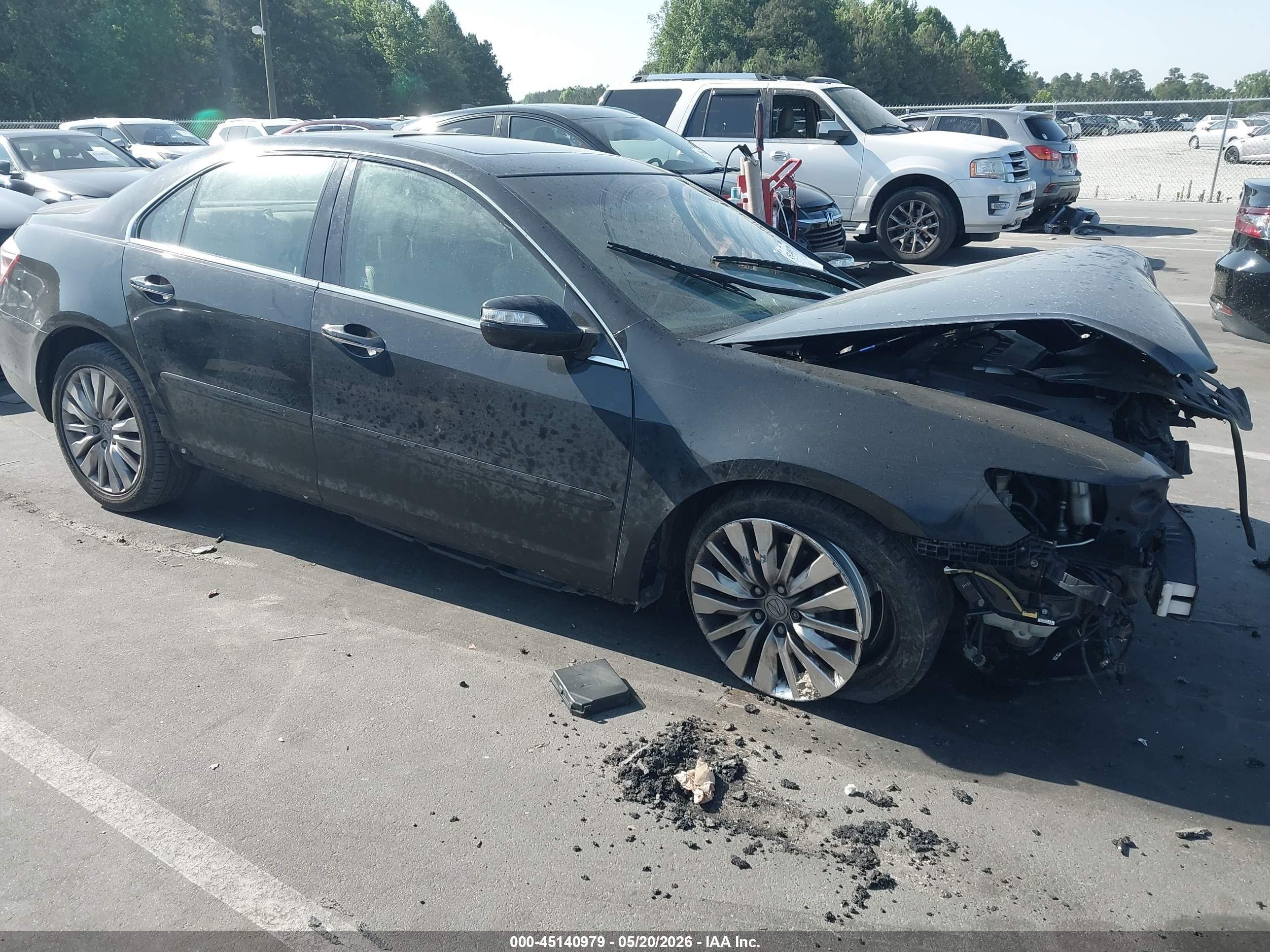 2011 Acura RL Technology, VIN JH4KB2F62BC000074 — Front end