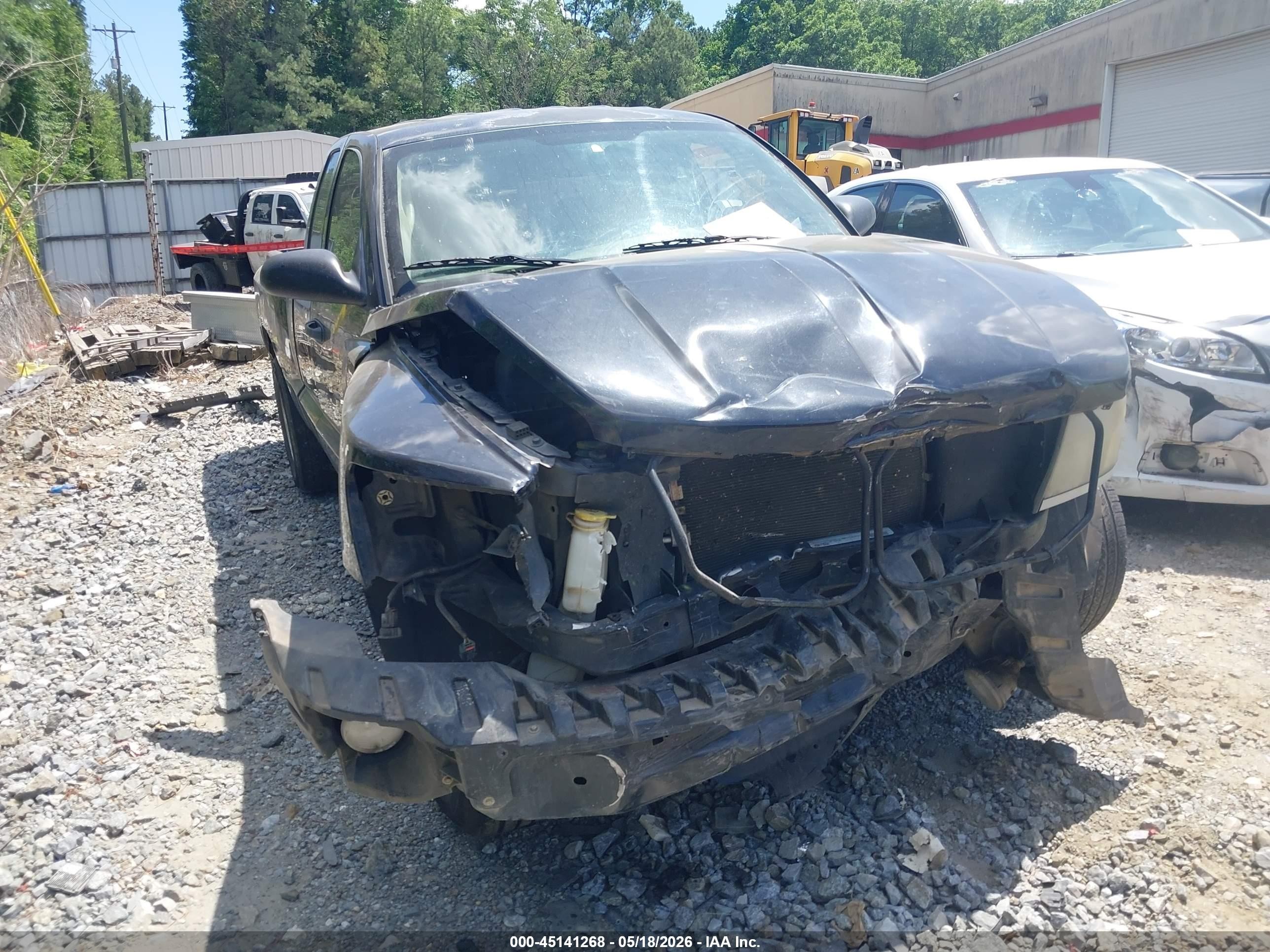 2011 Ram Dakota Big Horn, VIN 1D7RE3BP1BS619711 — Front end
