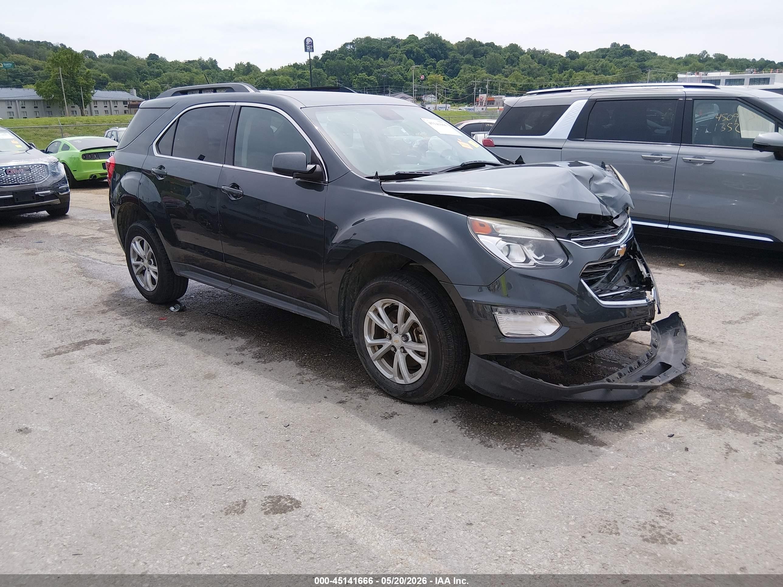 2017 Chevrolet Equinox LT, VIN 2GNALCEK3H1539484 — Front end