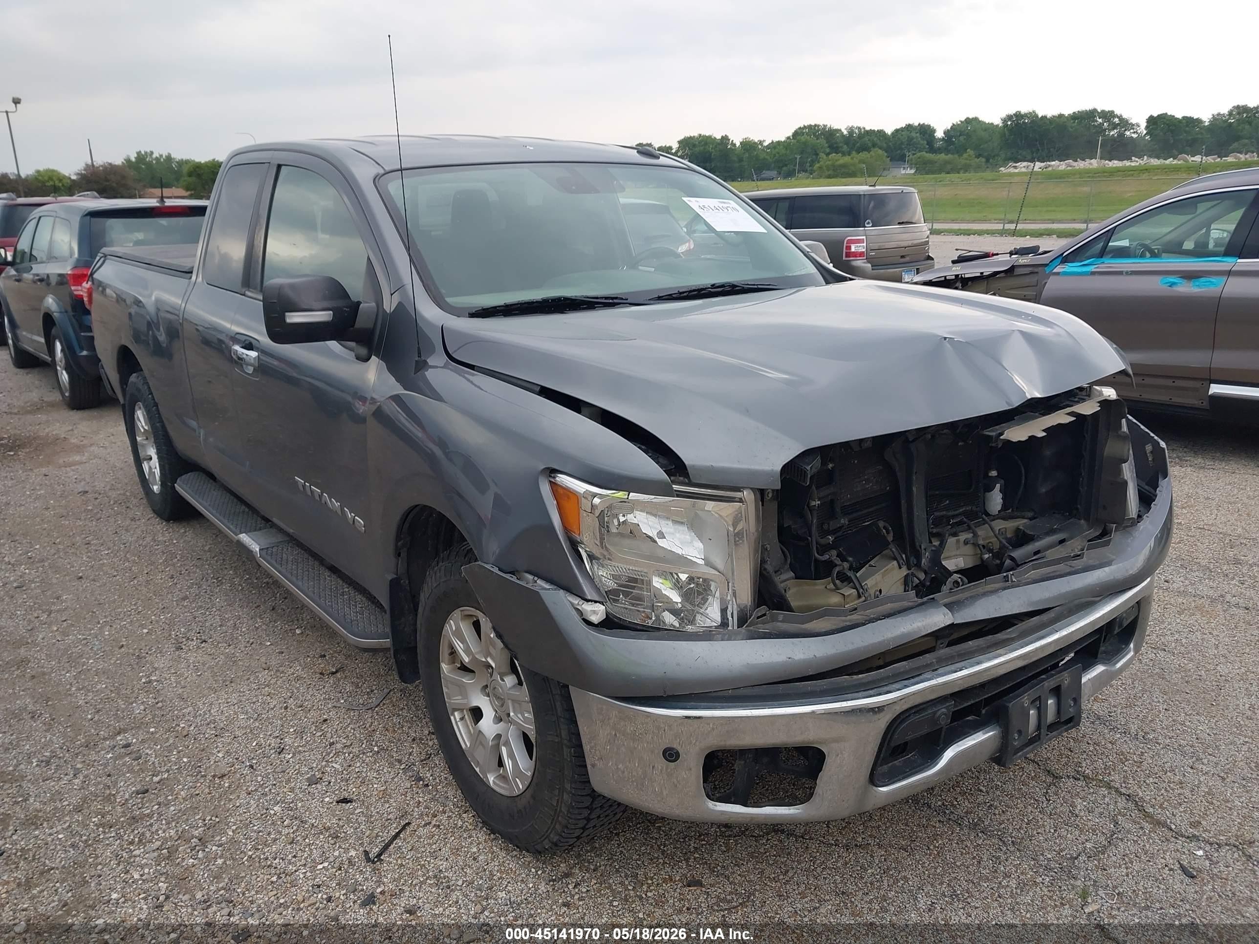 2019 Nissan Titan SV, VIN 1N6AA1C6XKN503562 — Front end