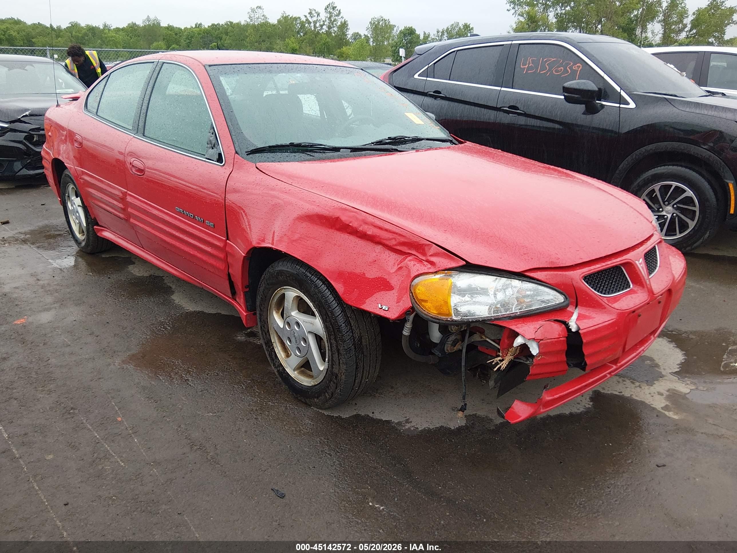 2000 Pontiac Grand Am SE1, VIN 1G2NF52E7YC546433 — Front end