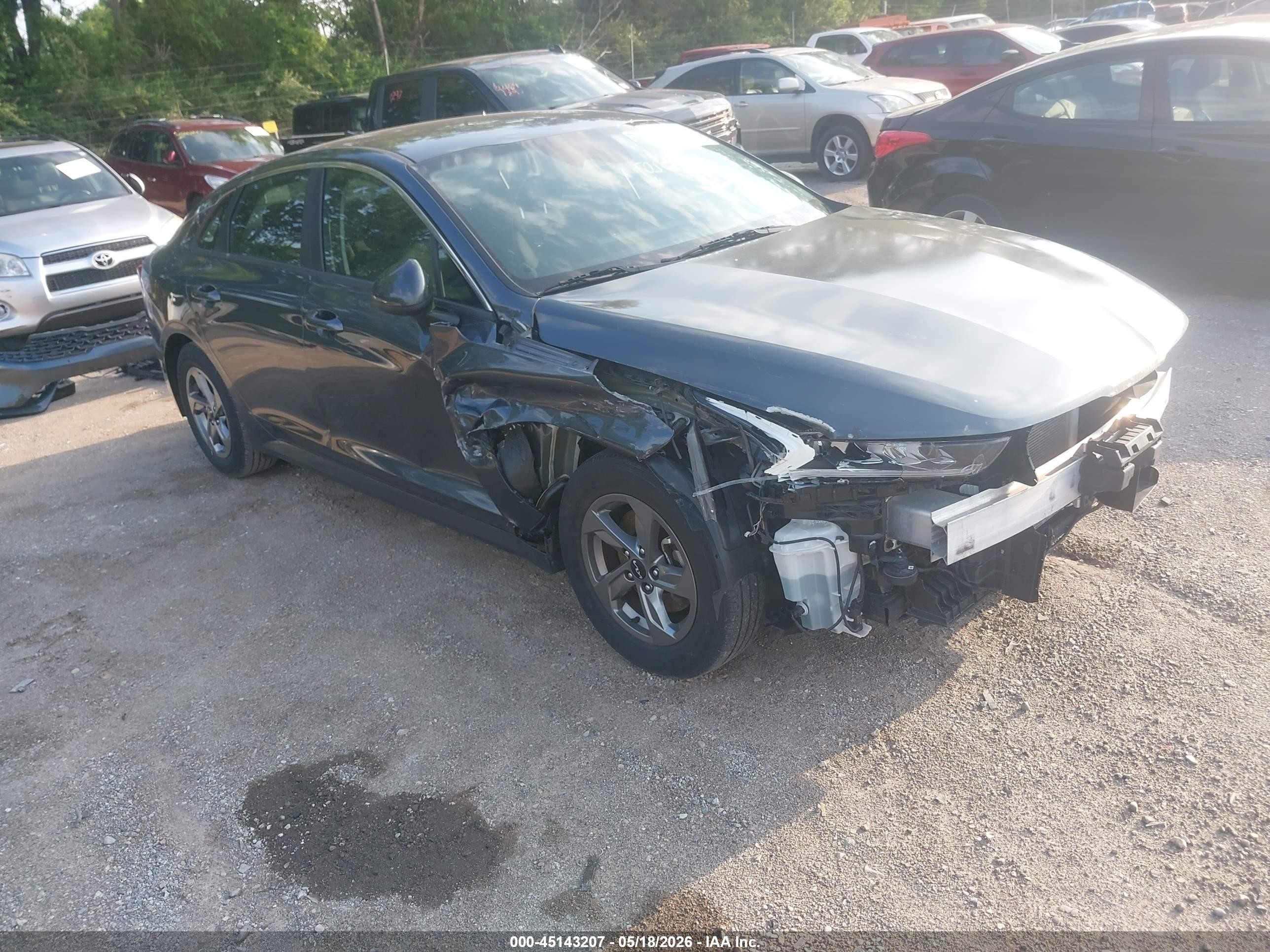 2022 Kia K5 LXS, VIN 5XXG14J28NG146218 — Front end