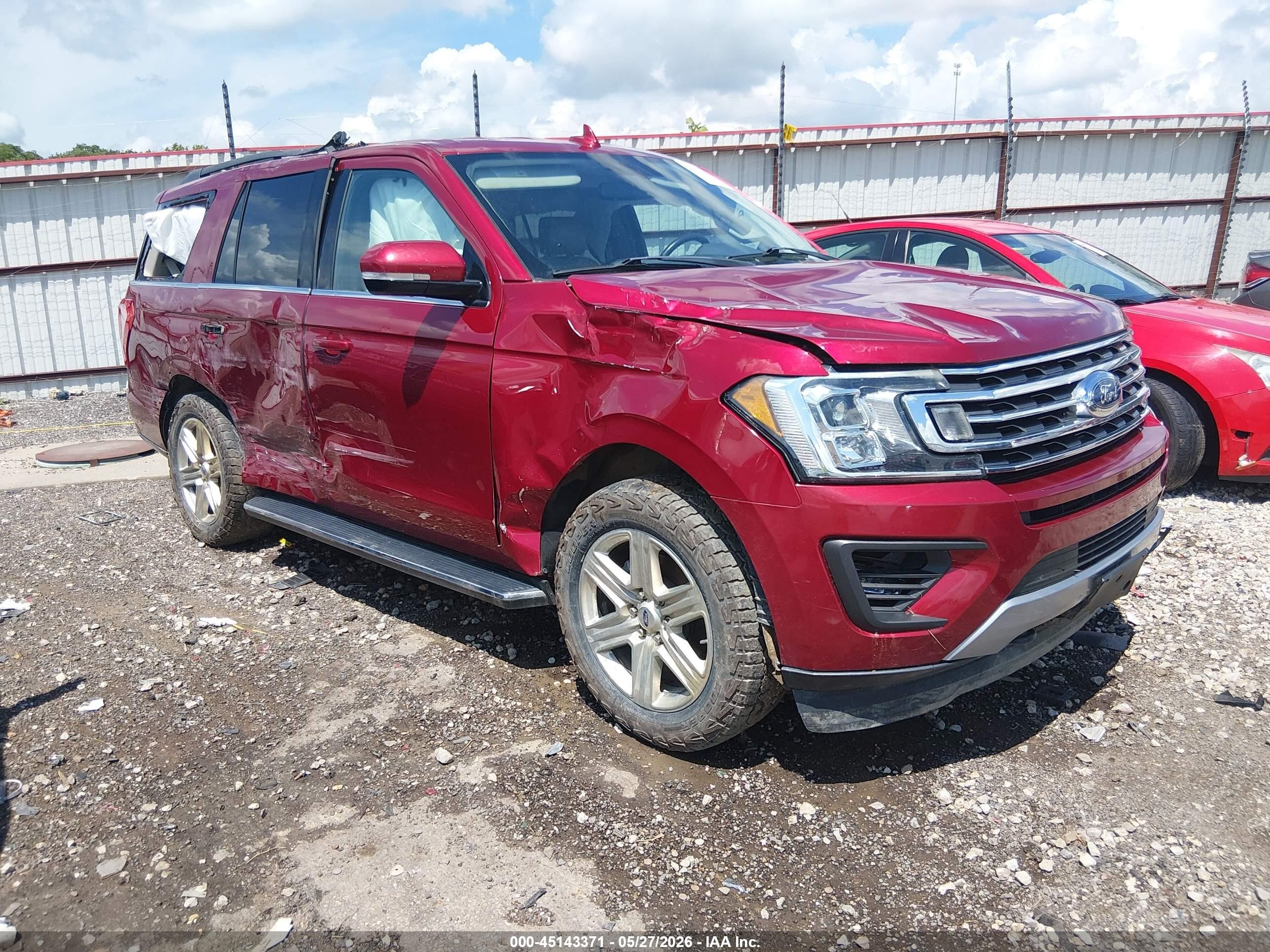 2018 Ford Expedition XLT, VIN 1FMJU1JT5JEA59858 — Rollover
