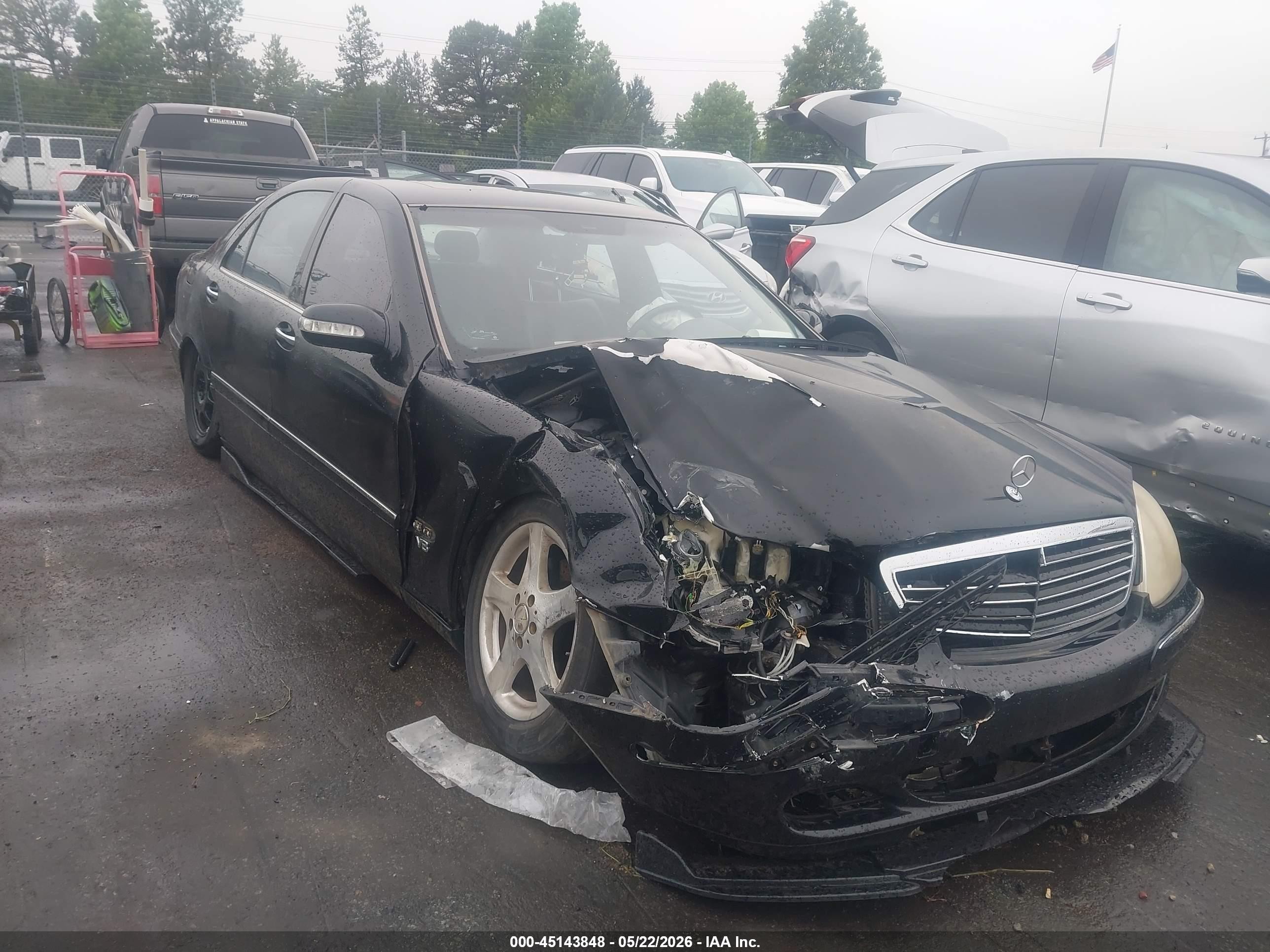 2004 Mercedes-Benz S 500, VIN WDBNG75J94A429616 — Front end