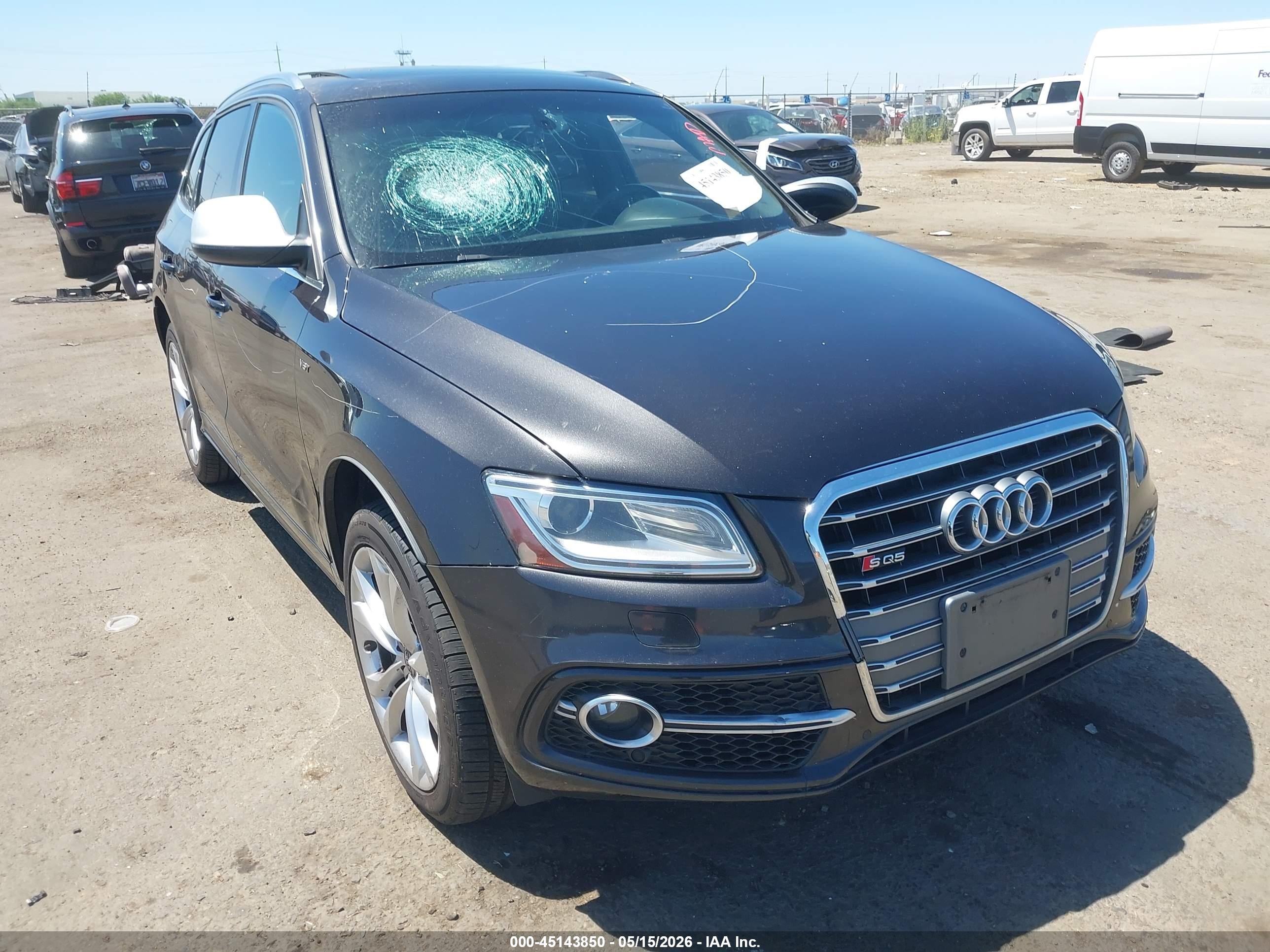 2014 Audi SQ5 Premium Plus, VIN WA1CGAFP4EA067845 — Перед