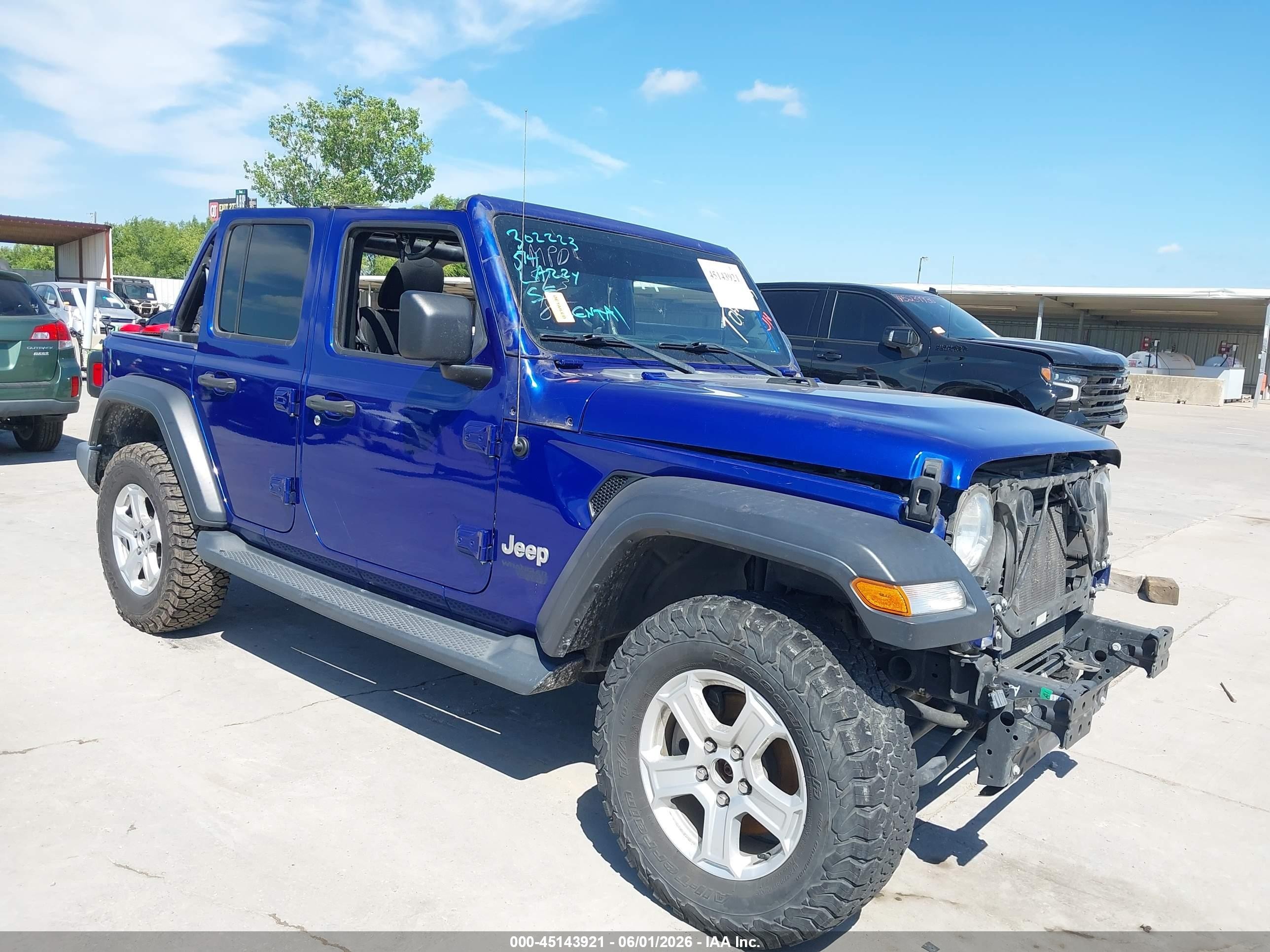 2018 Jeep Wrangler Unlimited Sport S, VIN 1C4HJXDG1JW281398 — Front end